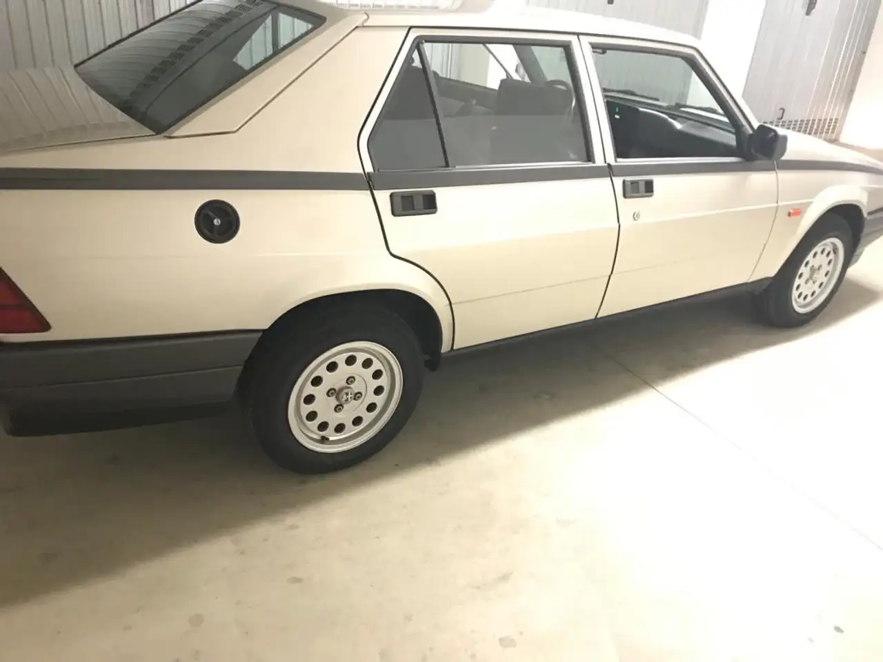 Alfa Romeo 75 1.8 ie, foto 10