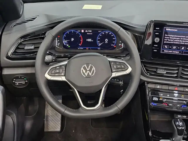 Volkswagen T-Roc view 12