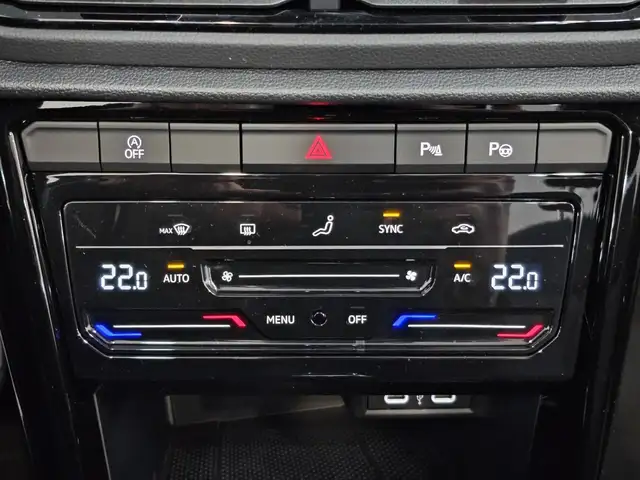 Volkswagen T-Roc view 13