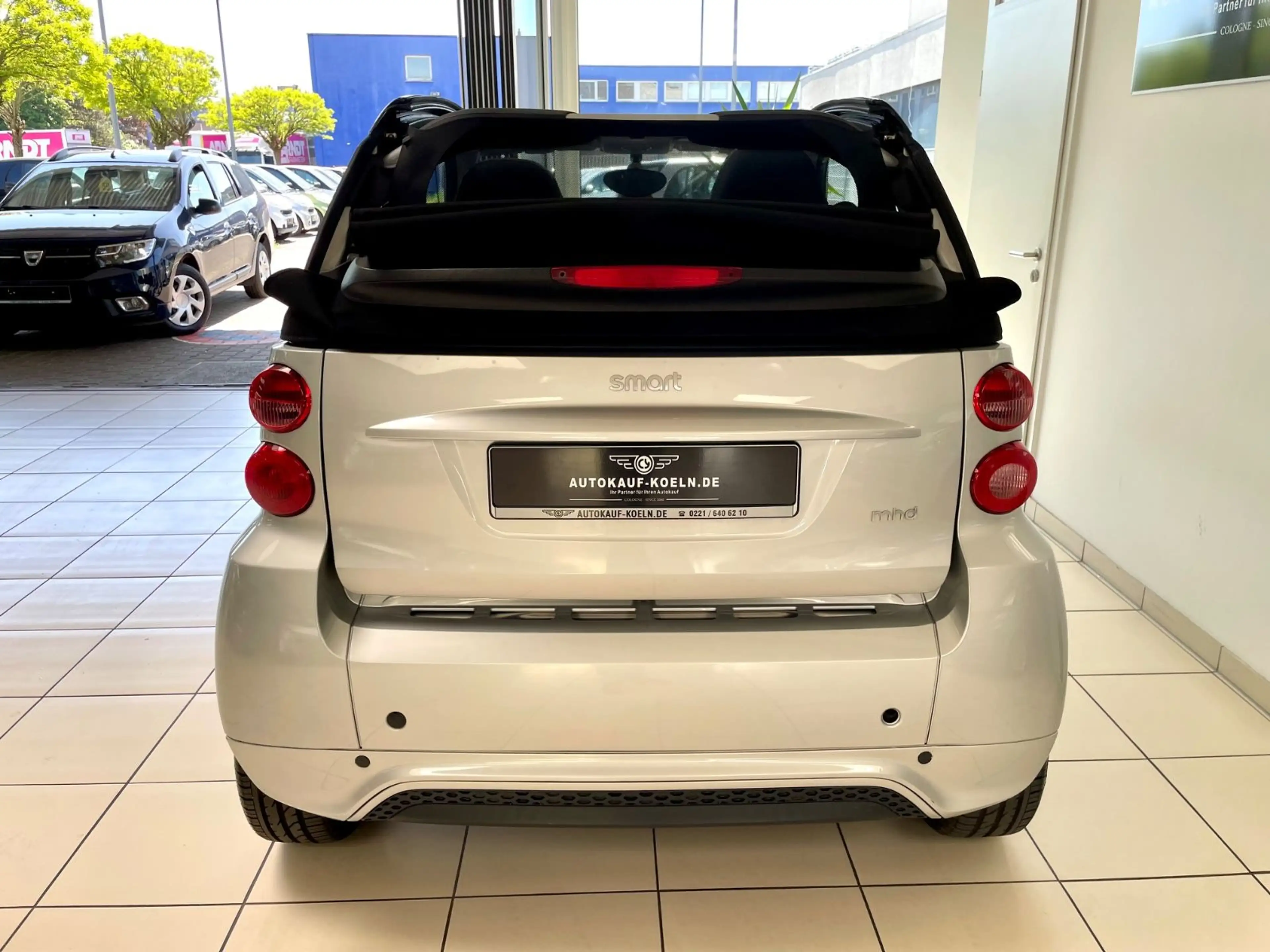 smart forTwo cabrio passion/Servo/Klima/Navi/Alus — photo 7