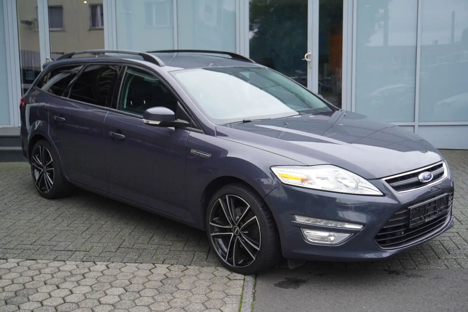 Ford Mondeo Turnier Trend Navi/SR+WR/Euro 5 Grau - 1