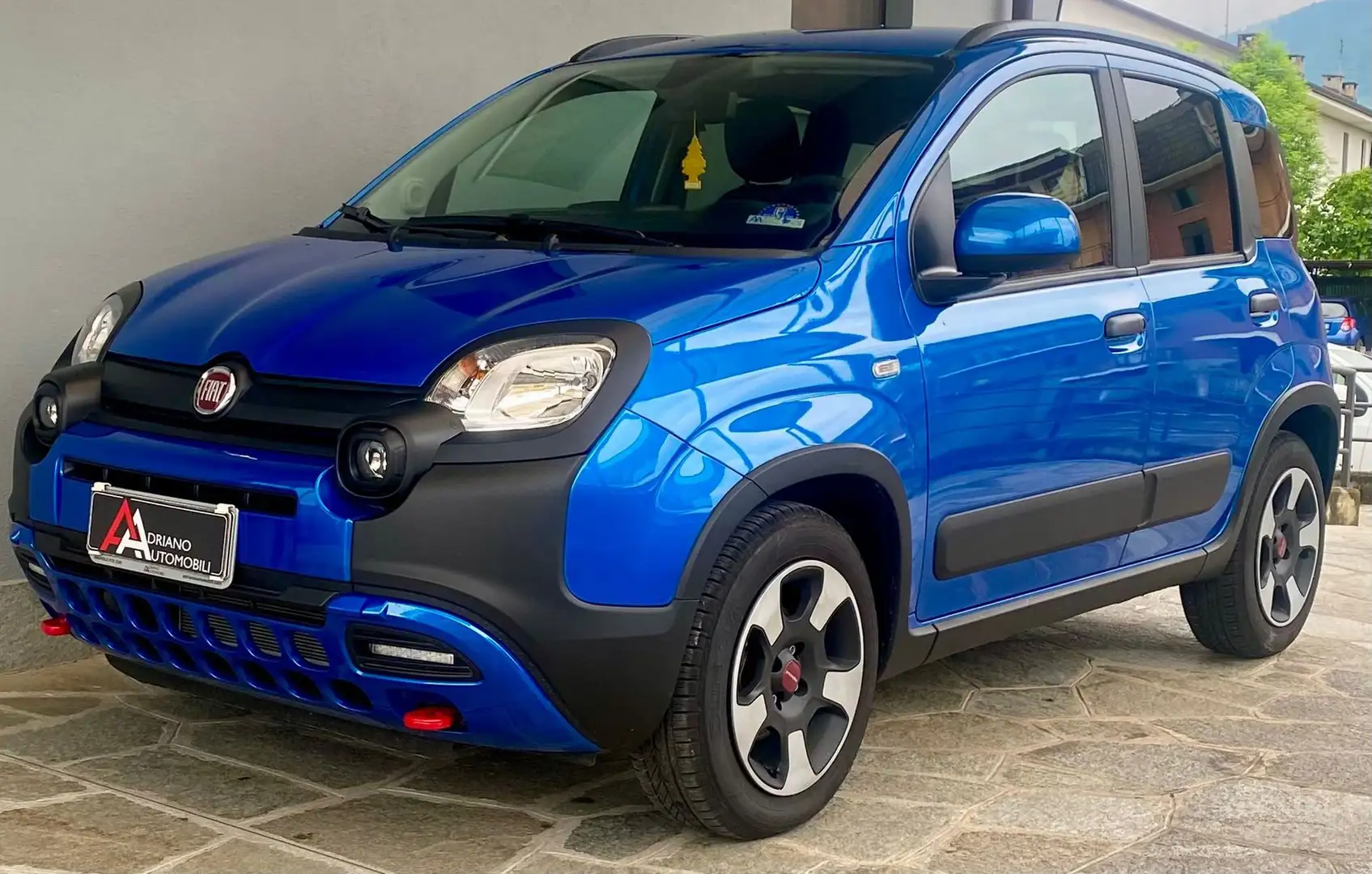 Fiat Panda 1.0 FireFly S&S Hybrid Blau - 1