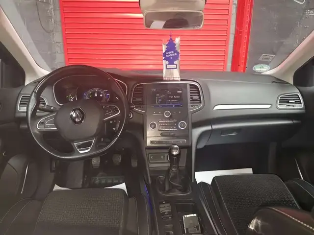 Renault Megane view 8