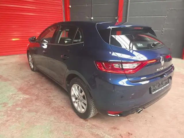Renault Megane view 2