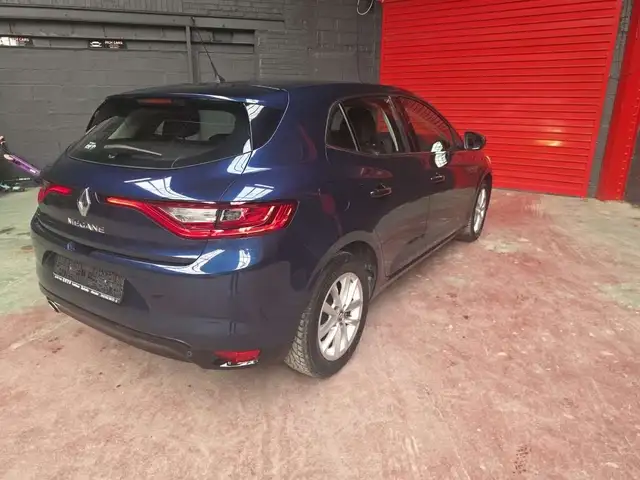 Renault Megane view 4