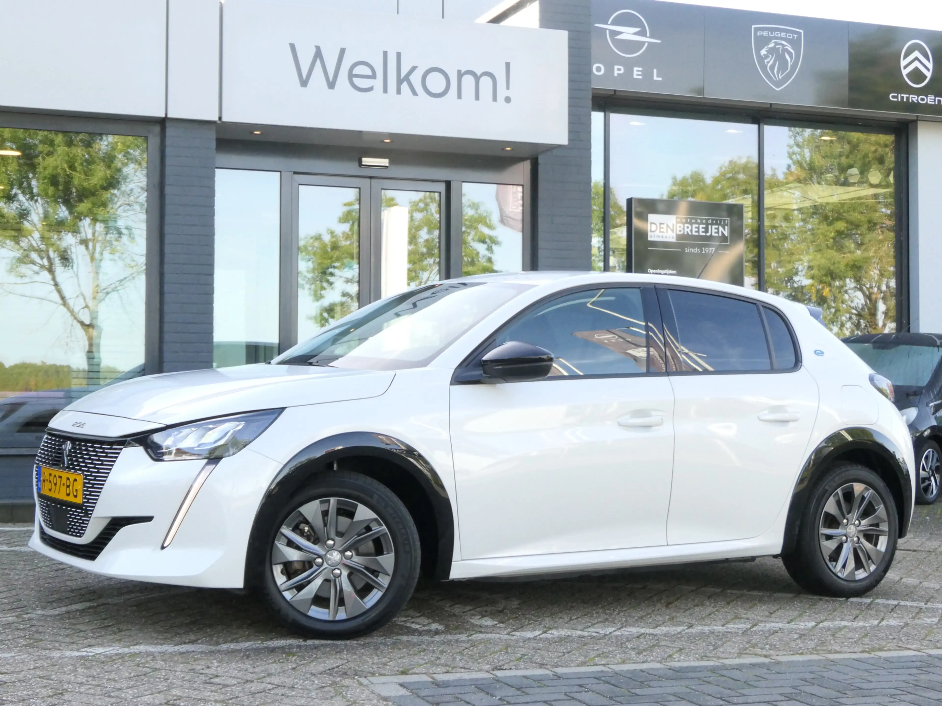 Peugeot e-208 EV Allure Pack 50 kWh | Warmtepomp | Winter Pack — photo 14
