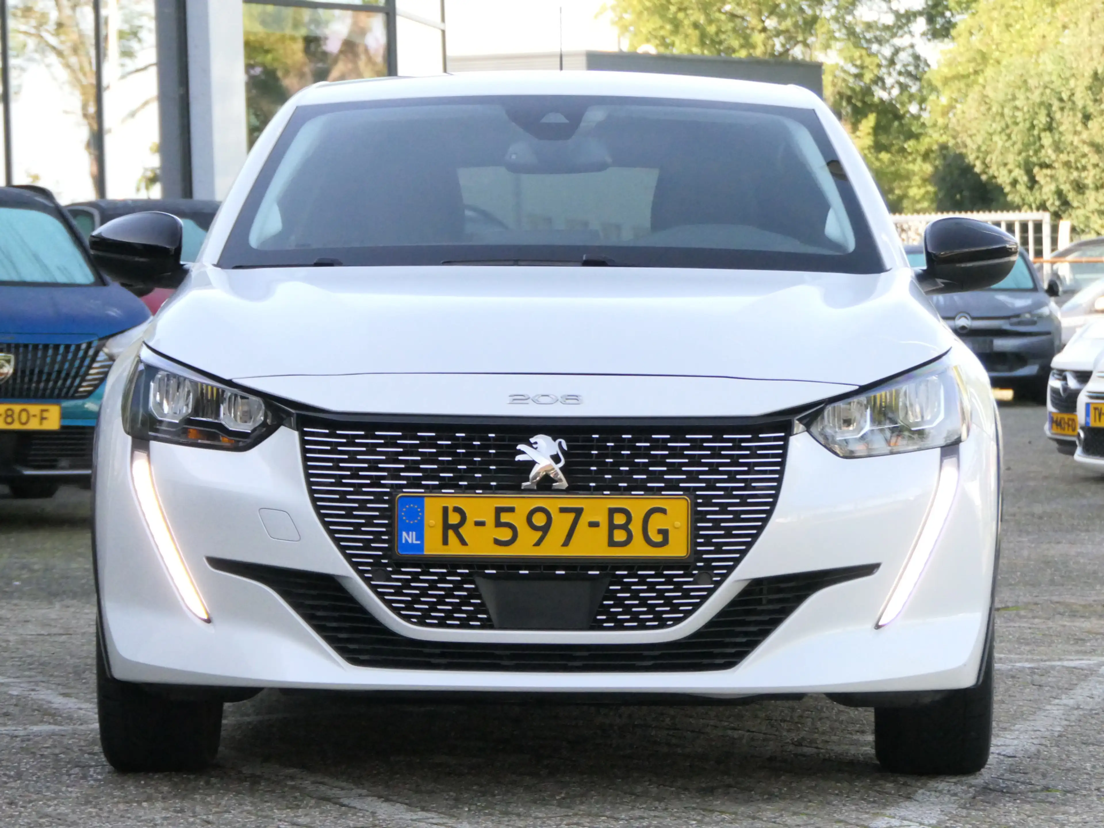 Peugeot e-208 EV Allure Pack 50 kWh | Warmtepomp | Winter Pack — photo 11
