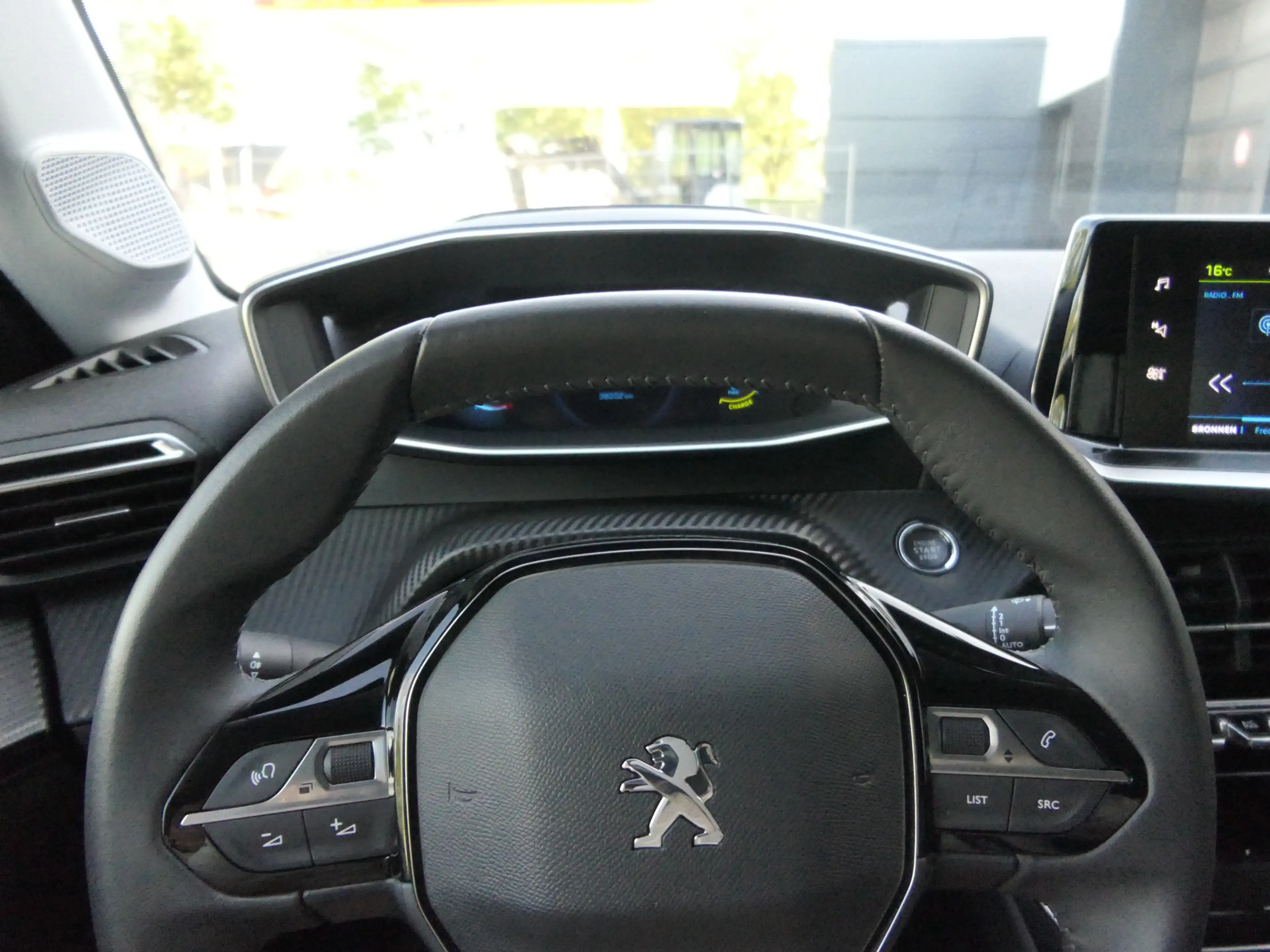 Peugeot e-208 EV Allure Pack 50 kWh | Warmtepomp | Winter Pack — photo 21