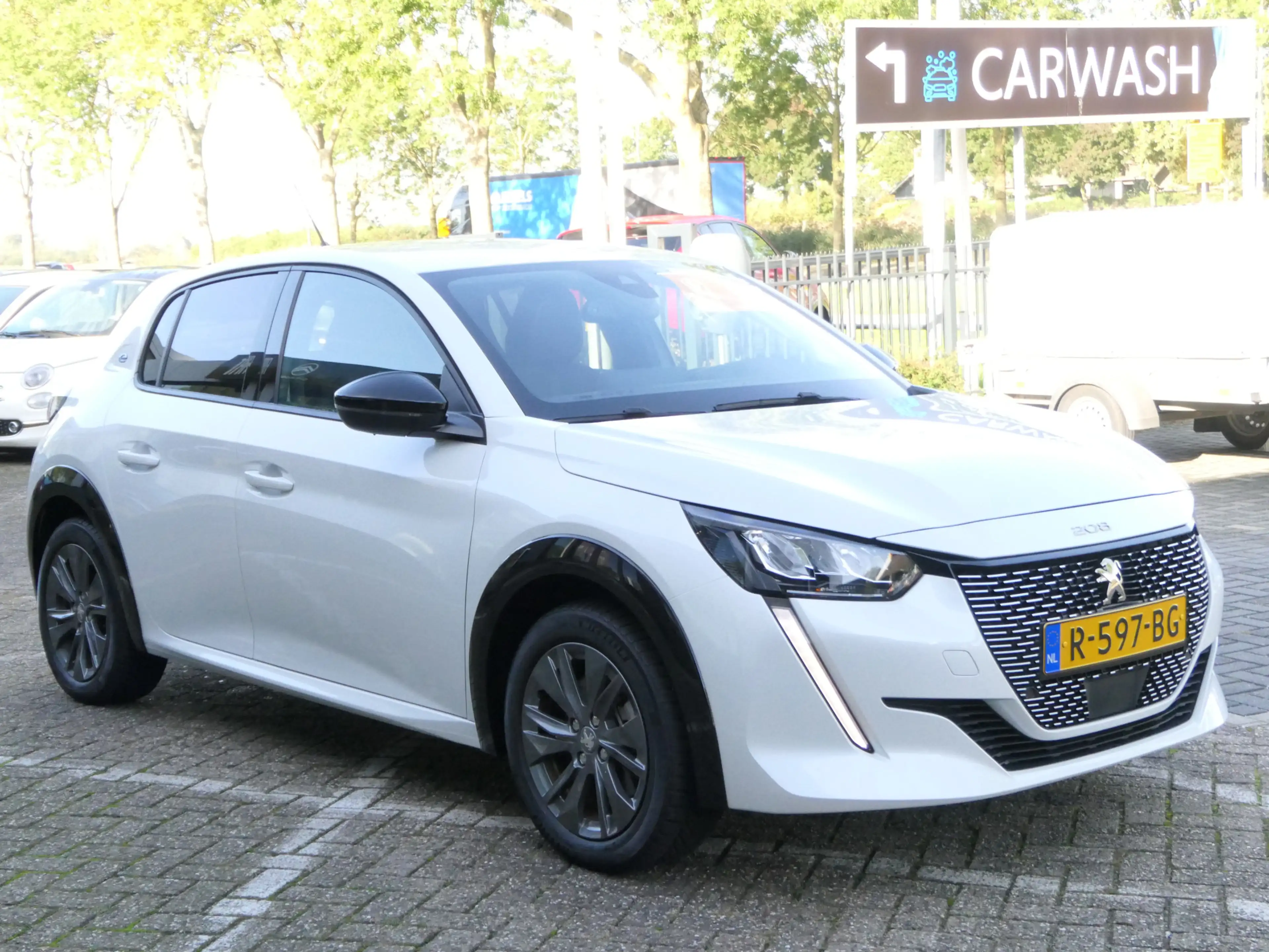 Peugeot e-208 EV Allure Pack 50 kWh | Warmtepomp | Winter Pack — photo 10