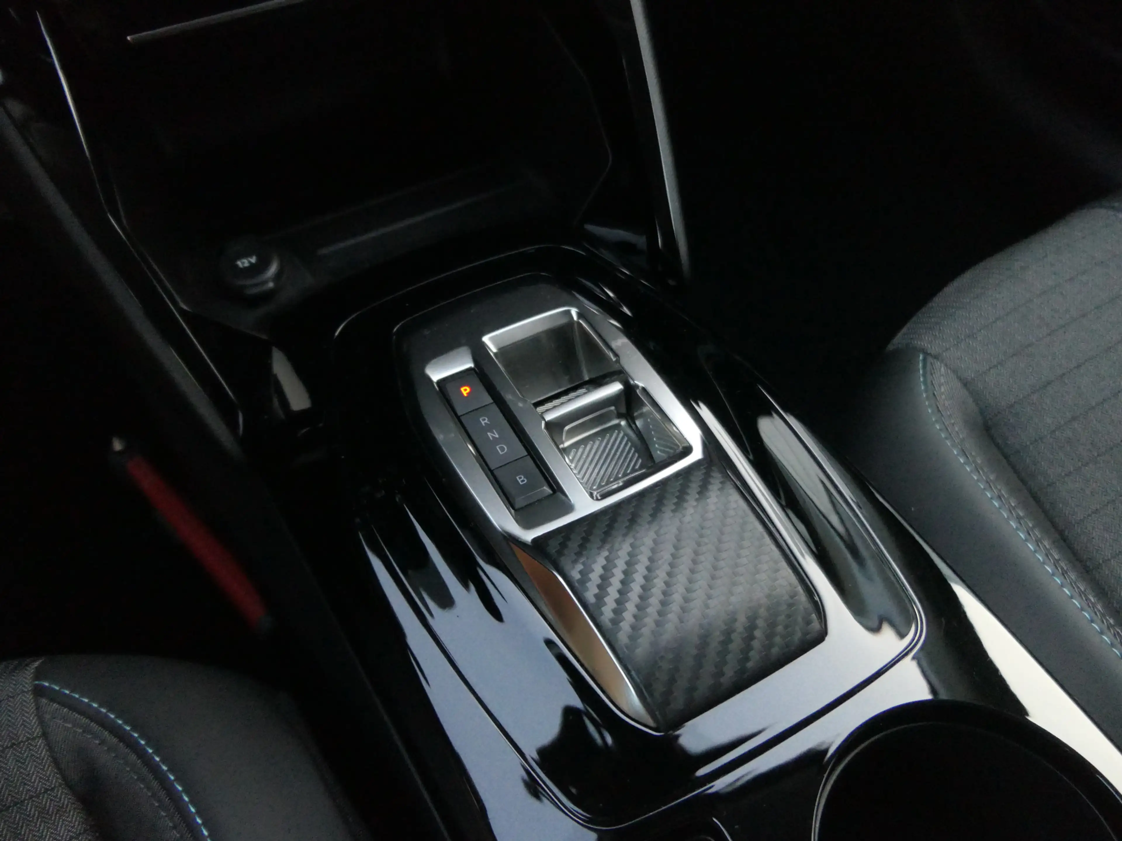 Peugeot e-208 EV Allure Pack 50 kWh | Warmtepomp | Winter Pack — photo 34