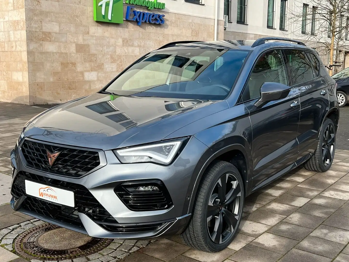 CUPRA Ateca 2.0 TSI 190PS 4Drive DSG Grau - 1