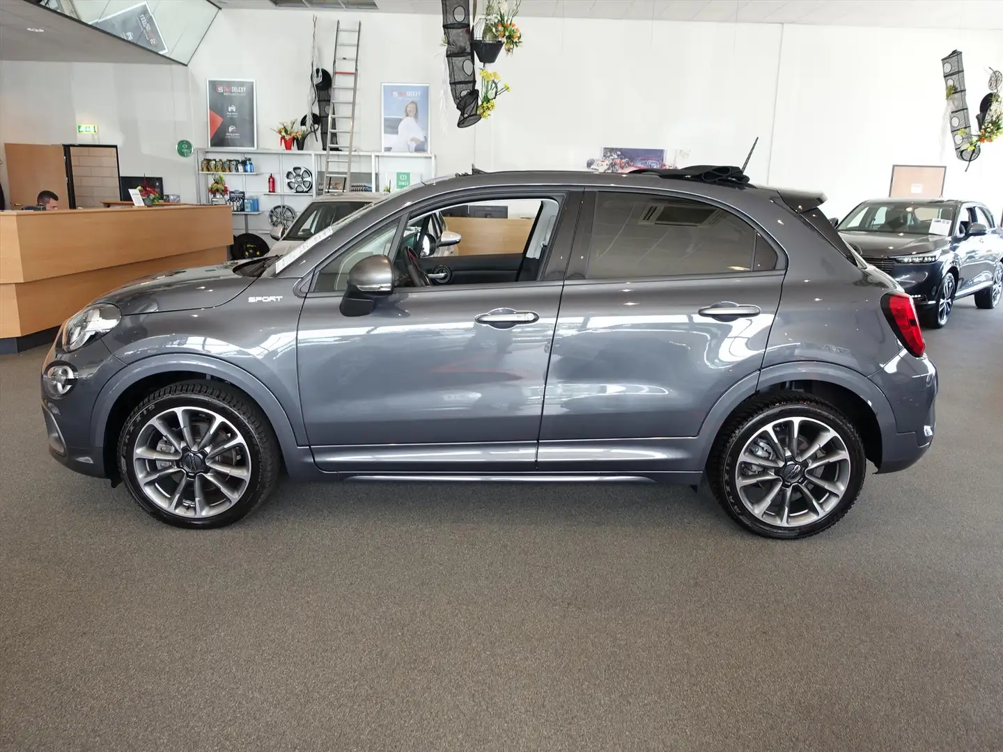 Fiat 500X 1.5 Hybrid 130pk DCT Sport Dolce Vita Cabrio Grijs - 2