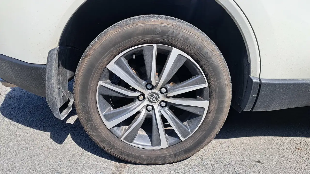 Toyota Venza снимка Toyota Venza