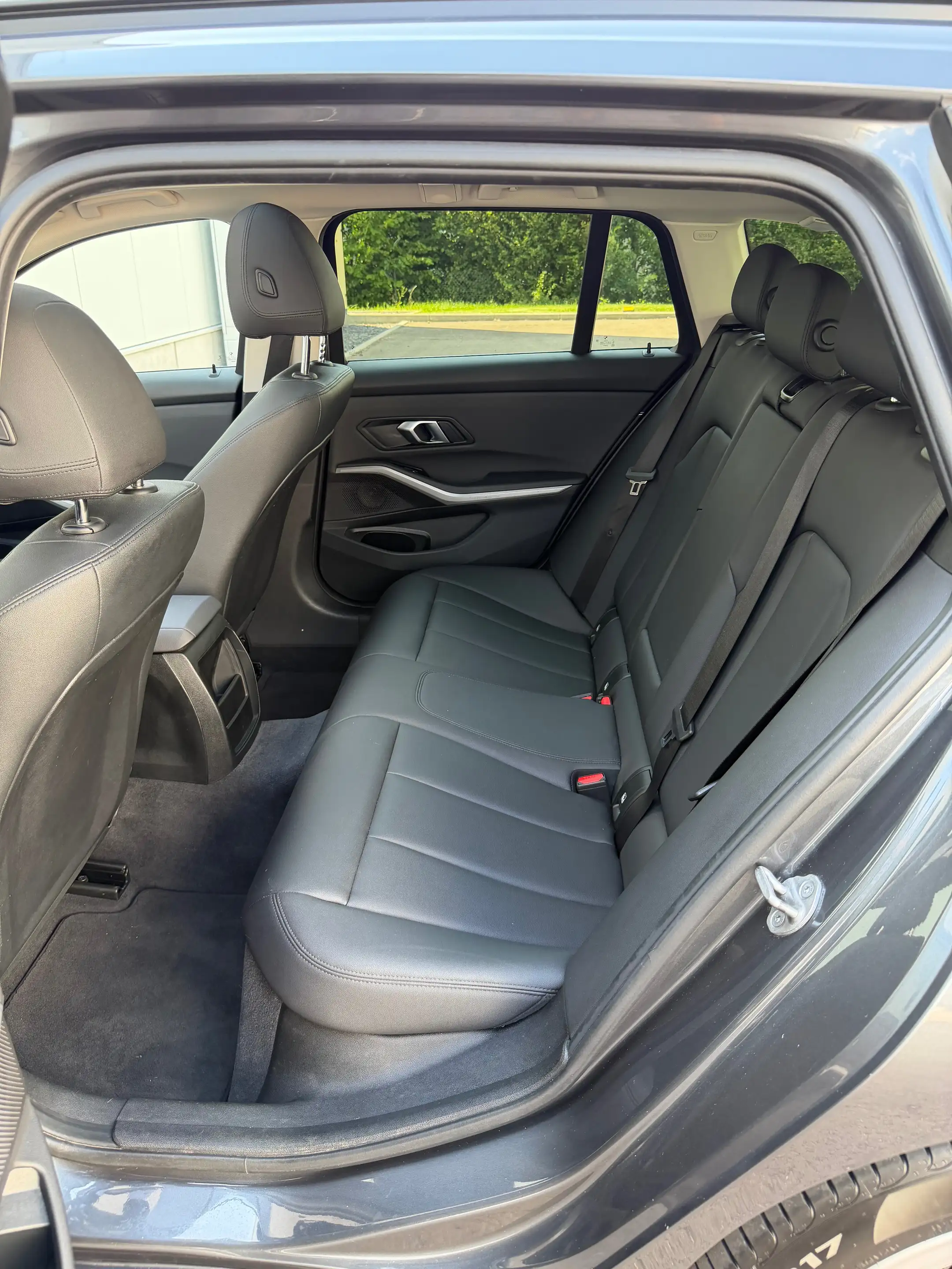 BMW 316 Touring 316 d — photo 14