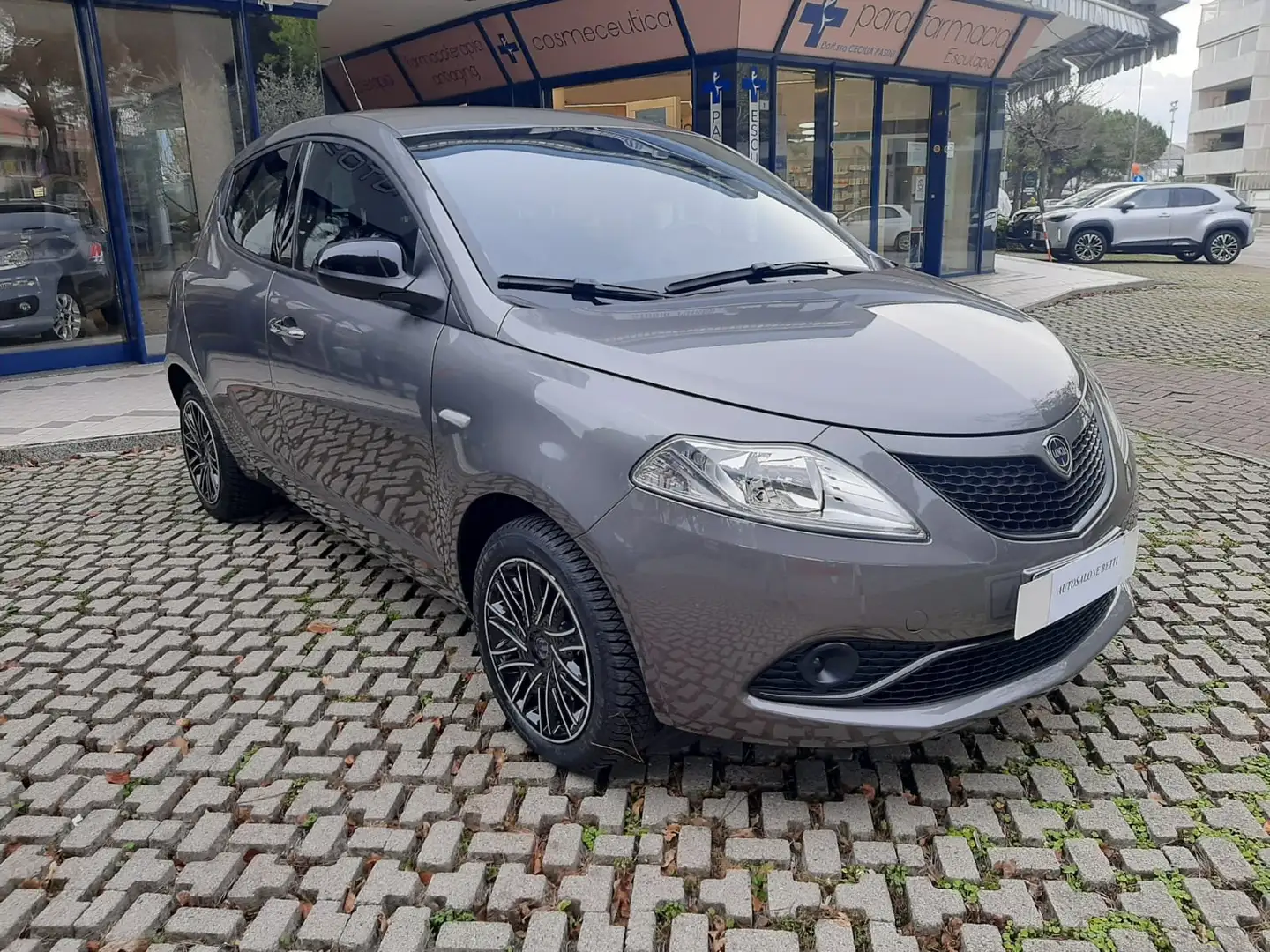 Lancia Ypsilon GOLD 5 POSTI PERFETTA! Grigio - 1