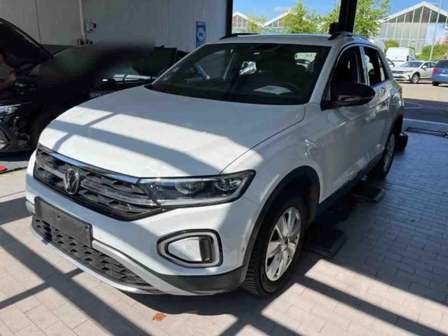 Volkswagen T-Roc 1.0 TSI BLACK STYLE LM18 NAVI AHK KAMERA Weiß - 2