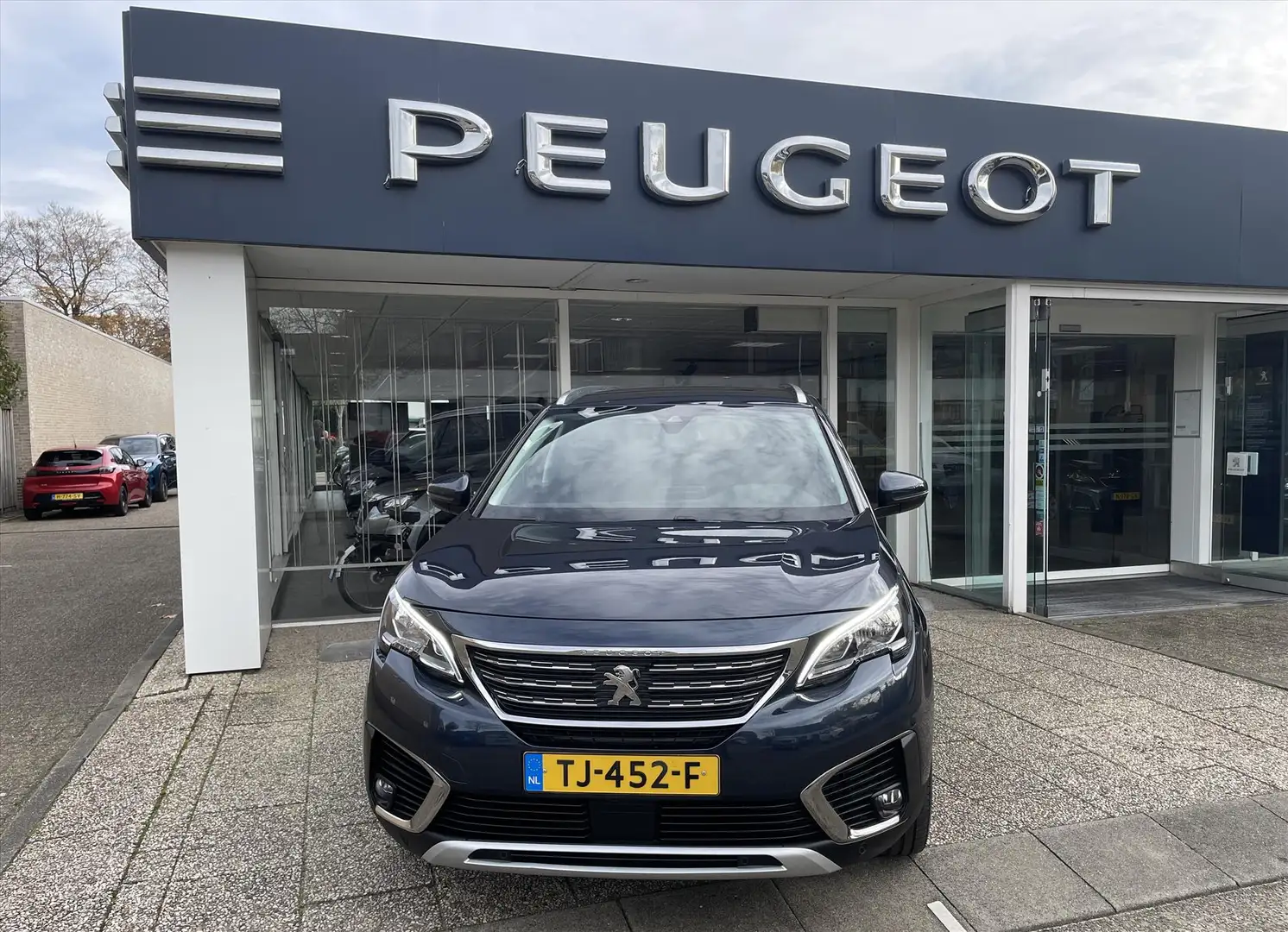 Peugeot 5008 1.2 PureTech 130pk S&S Advanced Azul - 1
