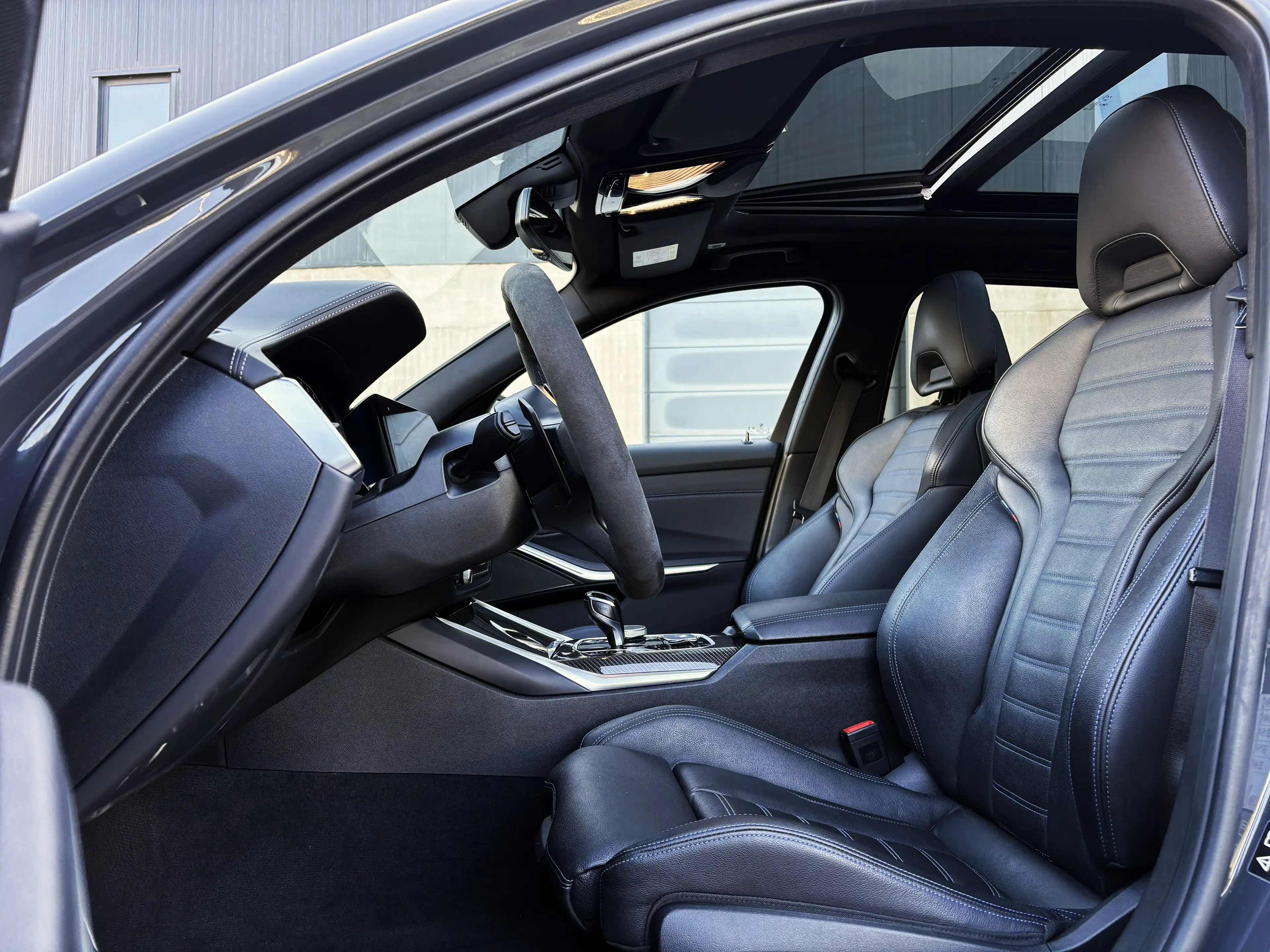 Alpina B3 Touring xDrive pano mseats individual full option — photo 13