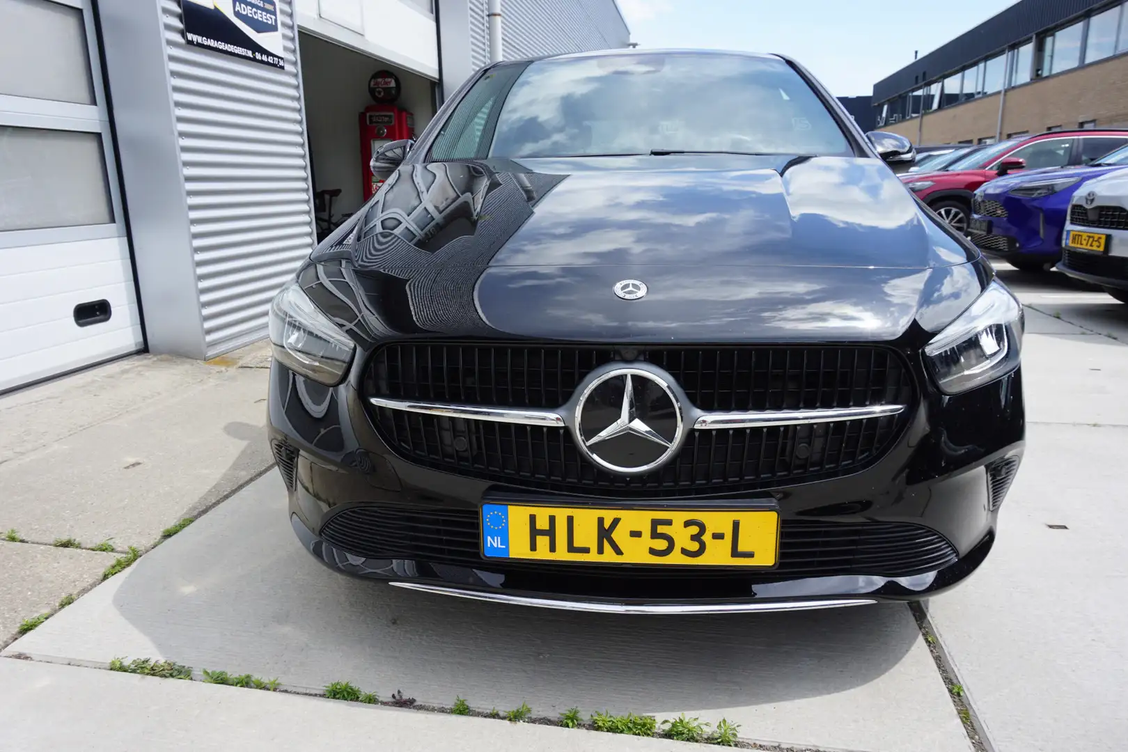 Mercedes-Benz B 180 Business Line Navi|PDC V+A|Trekhaak |Camera|Elektr Zwart - 2