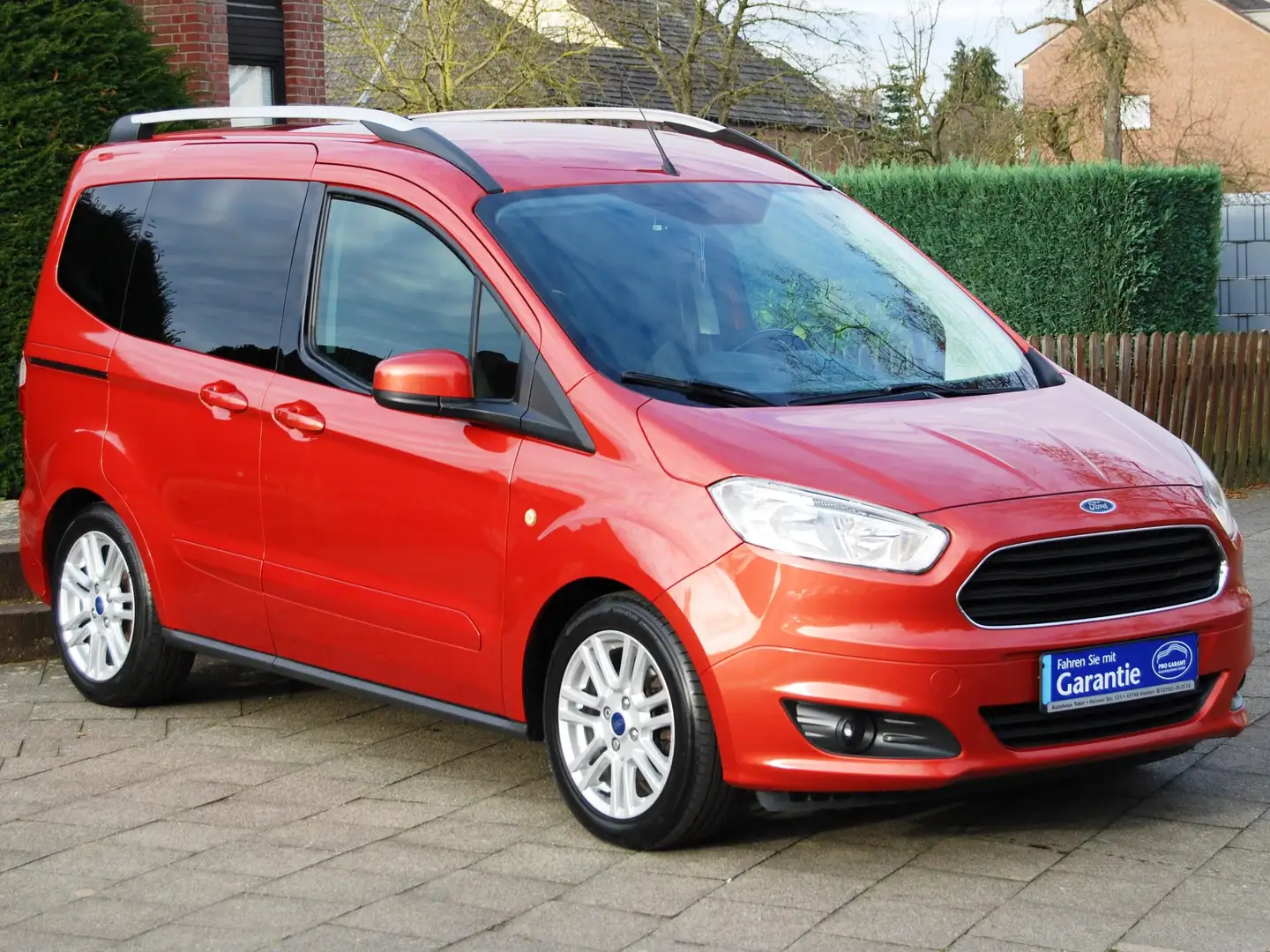 Ford Tourneo Courier Ambiente * Klimaautomatik-Tempomat-Sitzheizung * Rot - 1