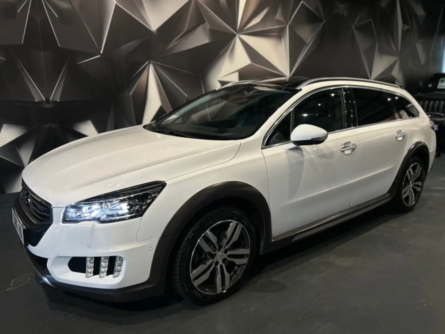 Peugeot 508 2.0 BLUEHDI 180CH FAP EAT6 Blanc - 1
