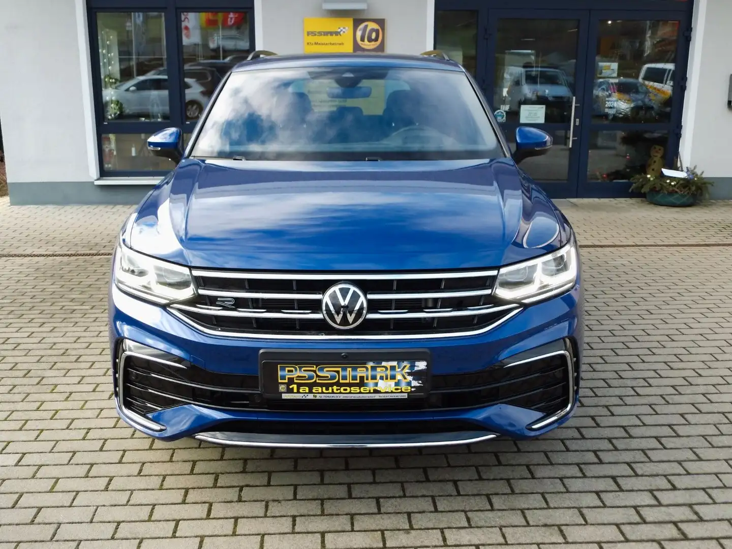 Volkswagen Tiguan R-Line 4Motion,LED,NAVI,AHZV schwenkbar Blau - 1
