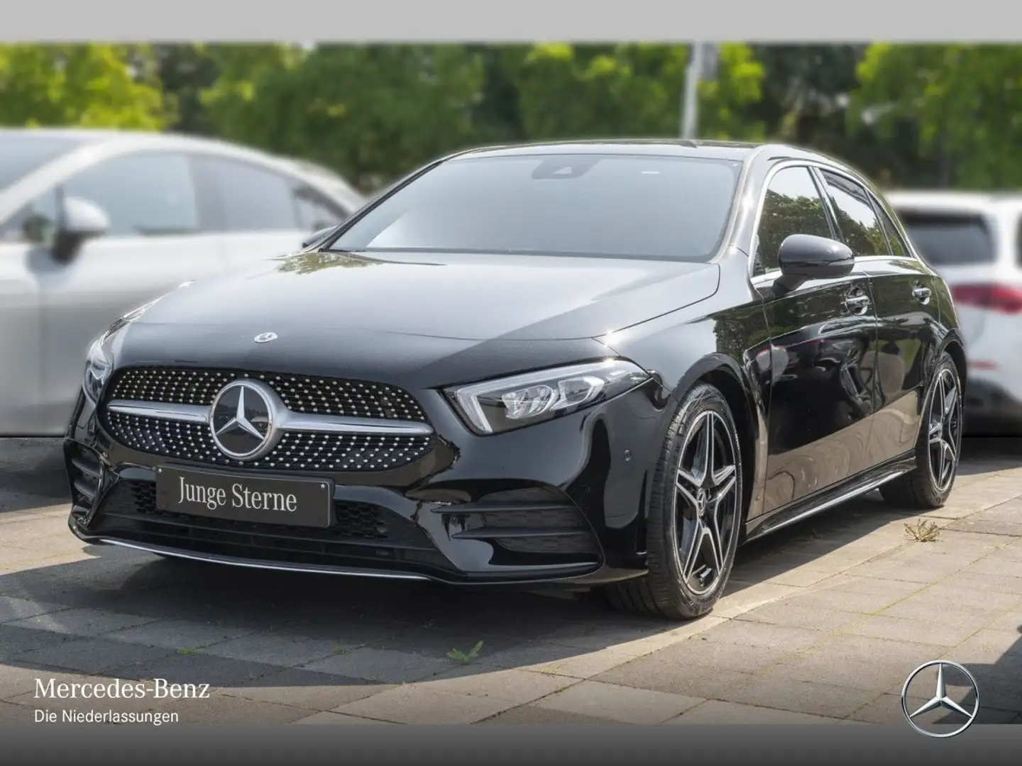 Mercedes-Benz A 180 AMG+LED+KAMERA+7G Zwart - 2