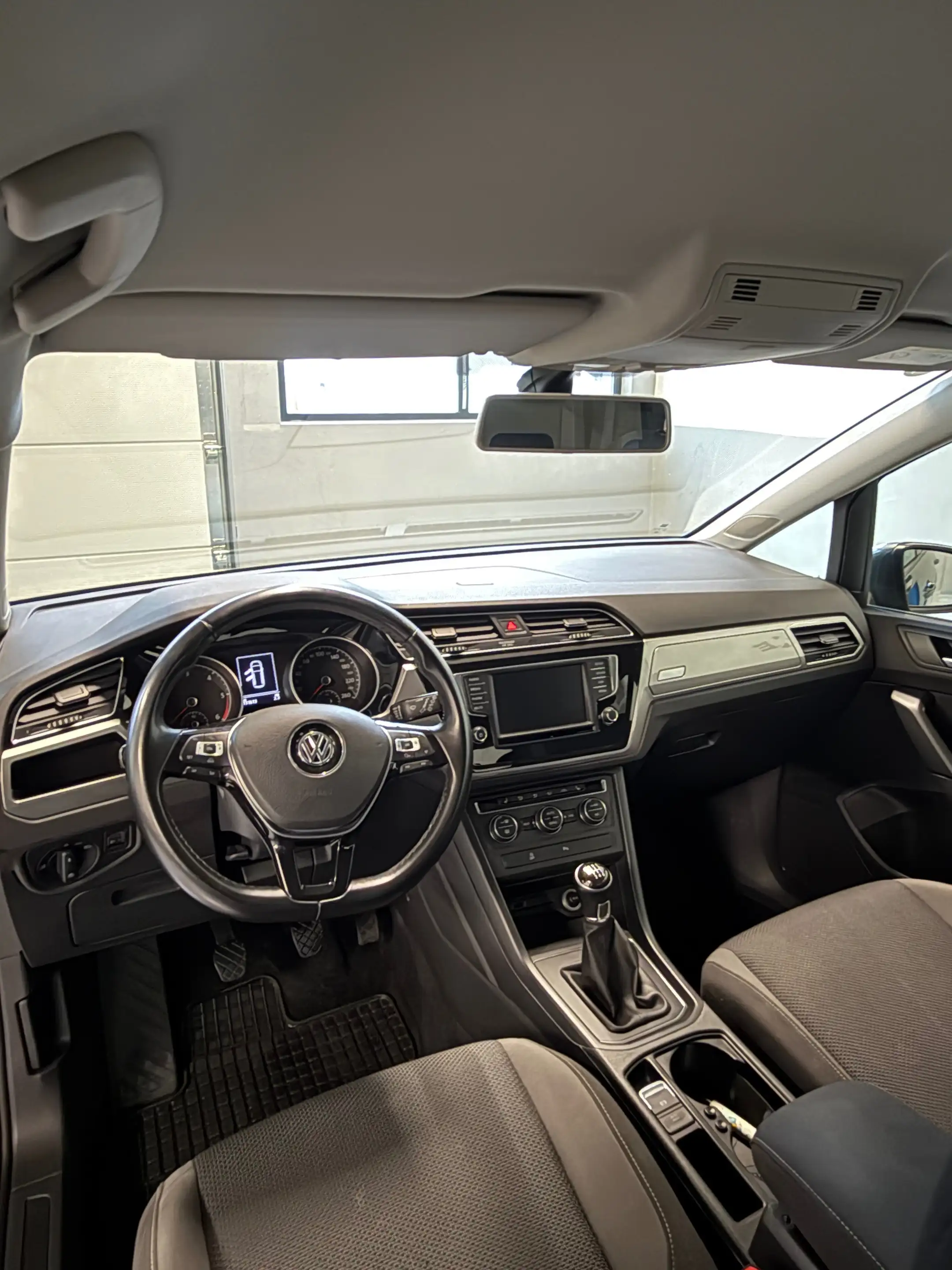 Volkswagen Touran Touran Trendline 1,6 SCR TDI Trendline — photo 7