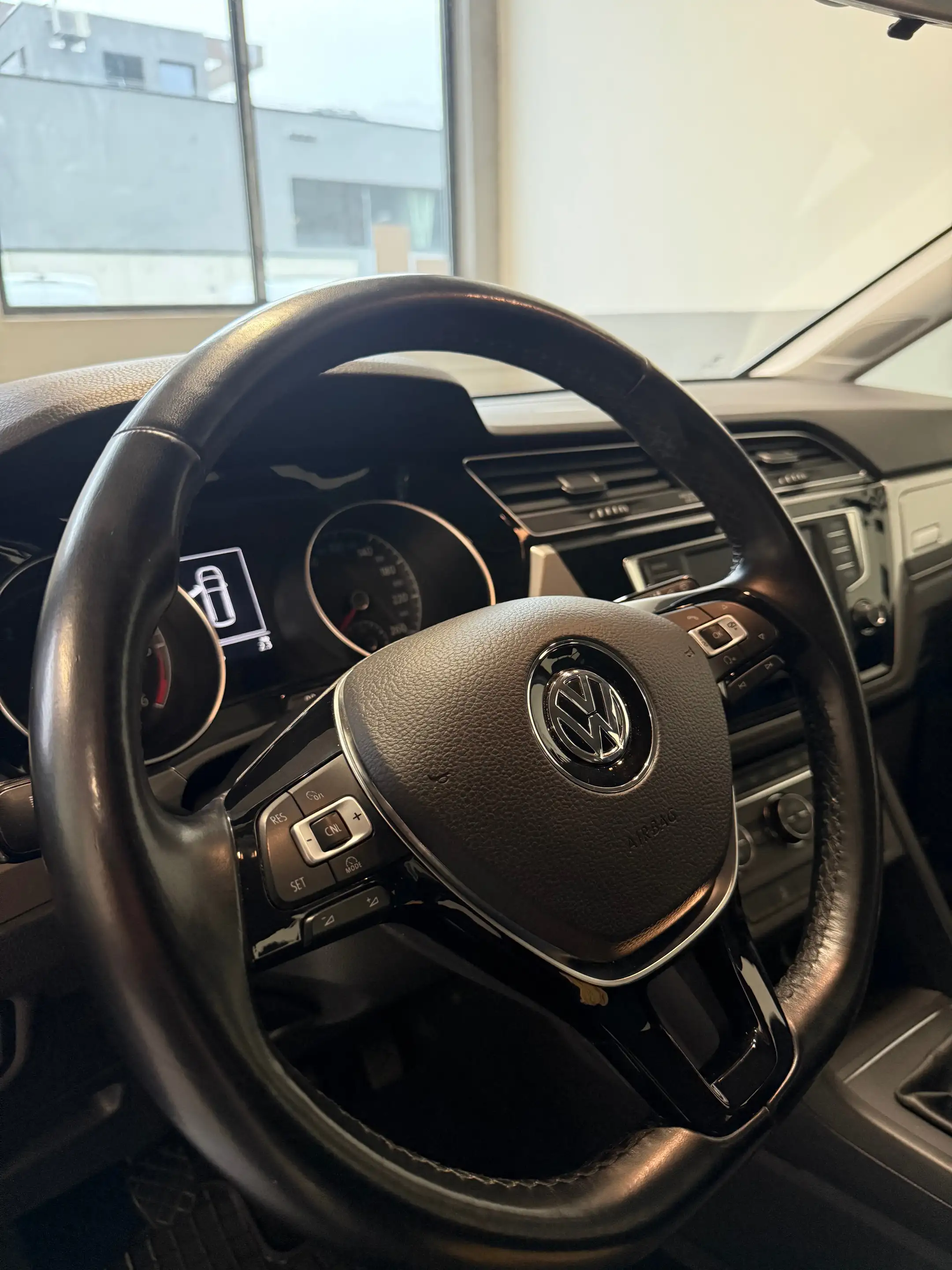 Volkswagen Touran Touran Trendline 1,6 SCR TDI Trendline — photo 6