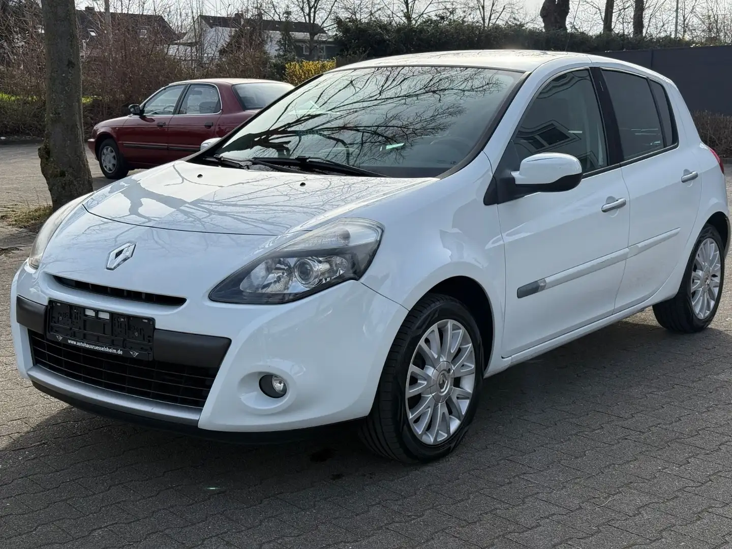 Renault Clio III Dynamique*KLIMA*ALU*AUS 2.HAND*TÜV/NEU* Weiß - 1