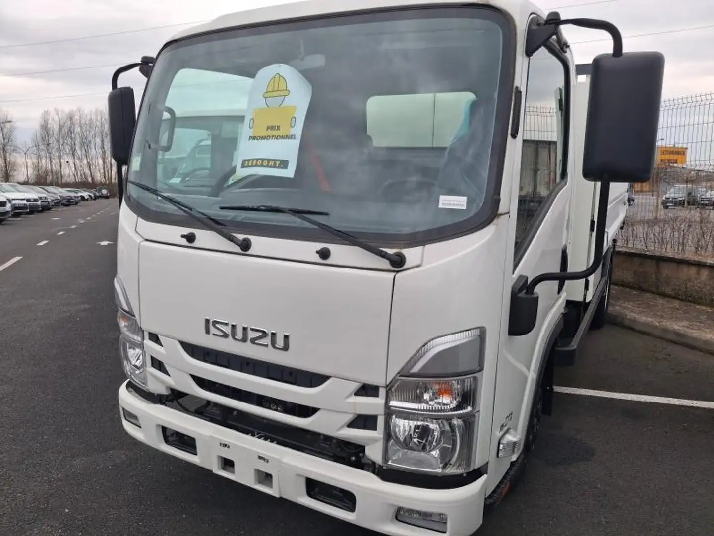 Isuzu T H3360 - 1