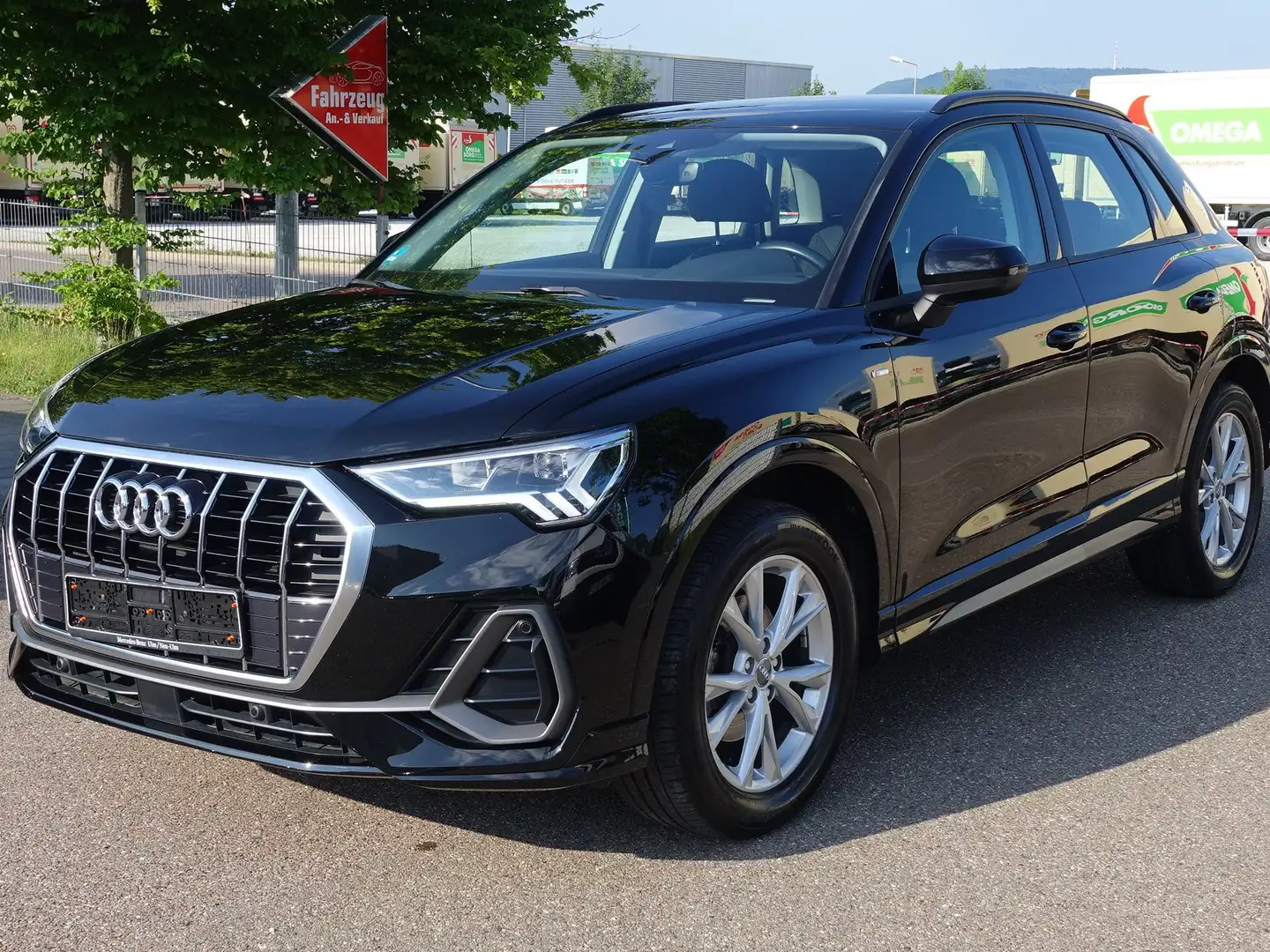 Audi Q3 35 TFSI S line "Led"Navi-Plus"Dcc"Acc Schwarz - 1