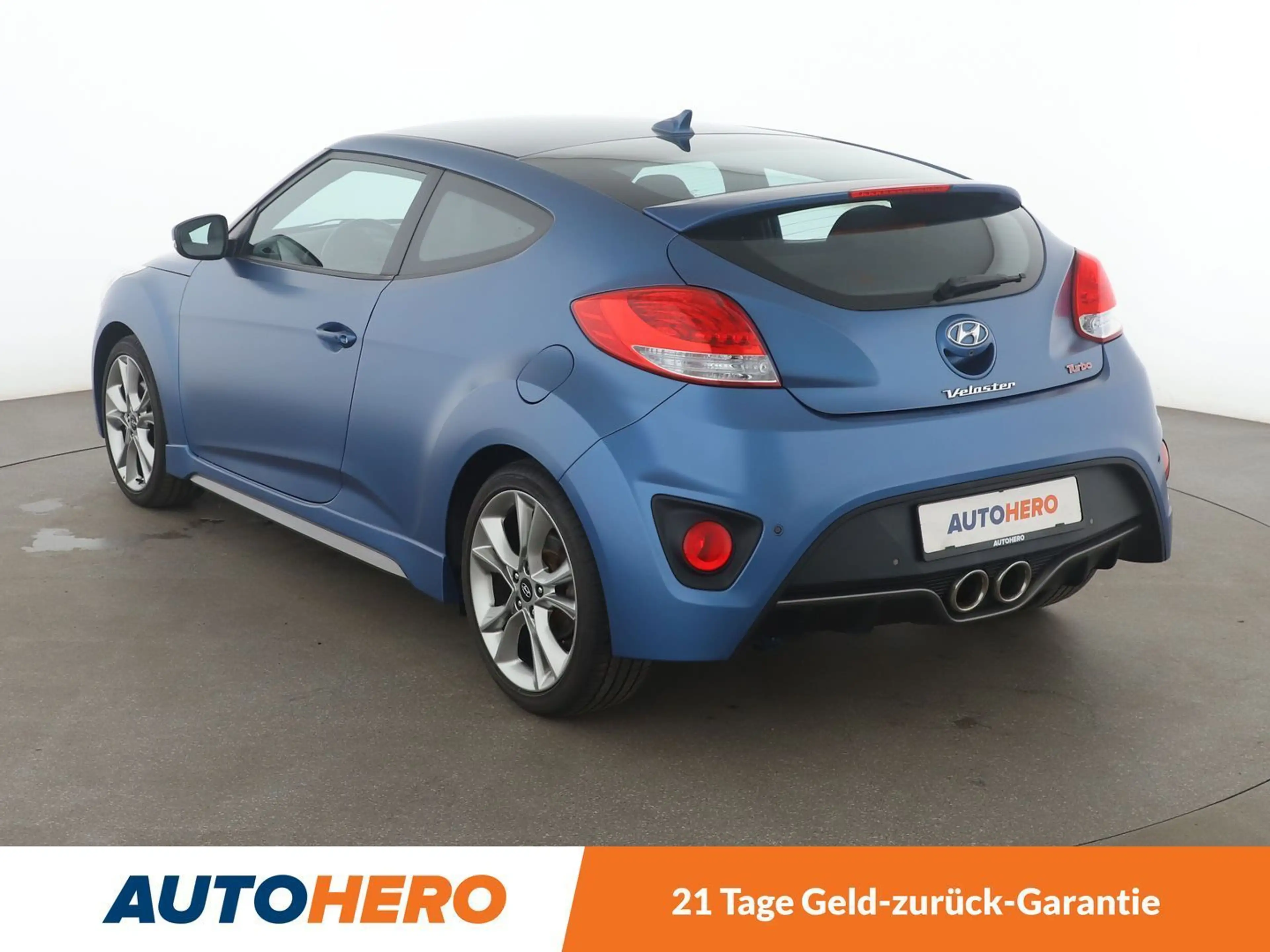 Hyundai VELOSTER 1.6 TGDI Matt Finish *NAVI*CAM*PDC*SHZ* — photo 4