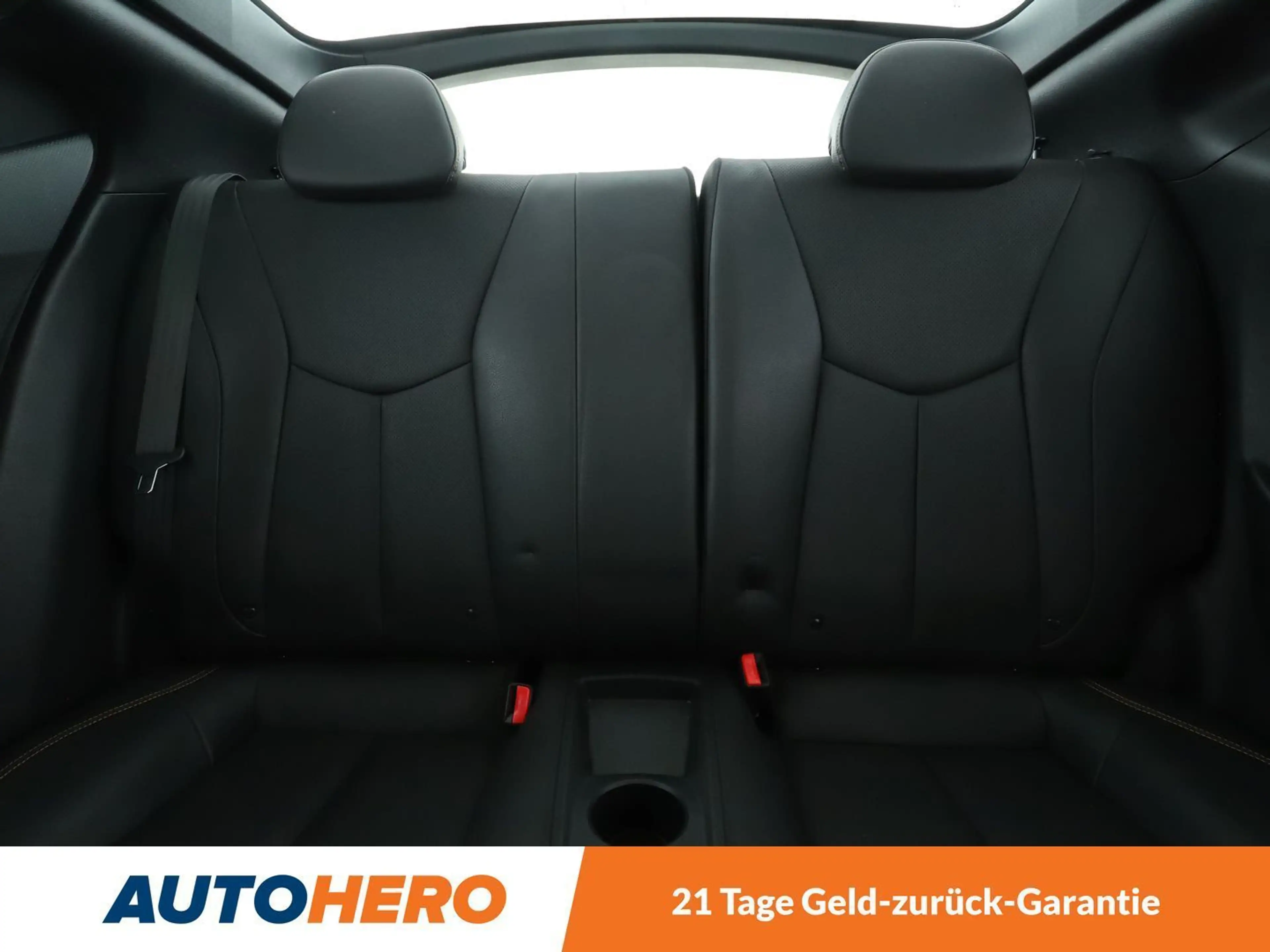 Hyundai VELOSTER 1.6 TGDI Matt Finish *NAVI*CAM*PDC*SHZ* — photo 15