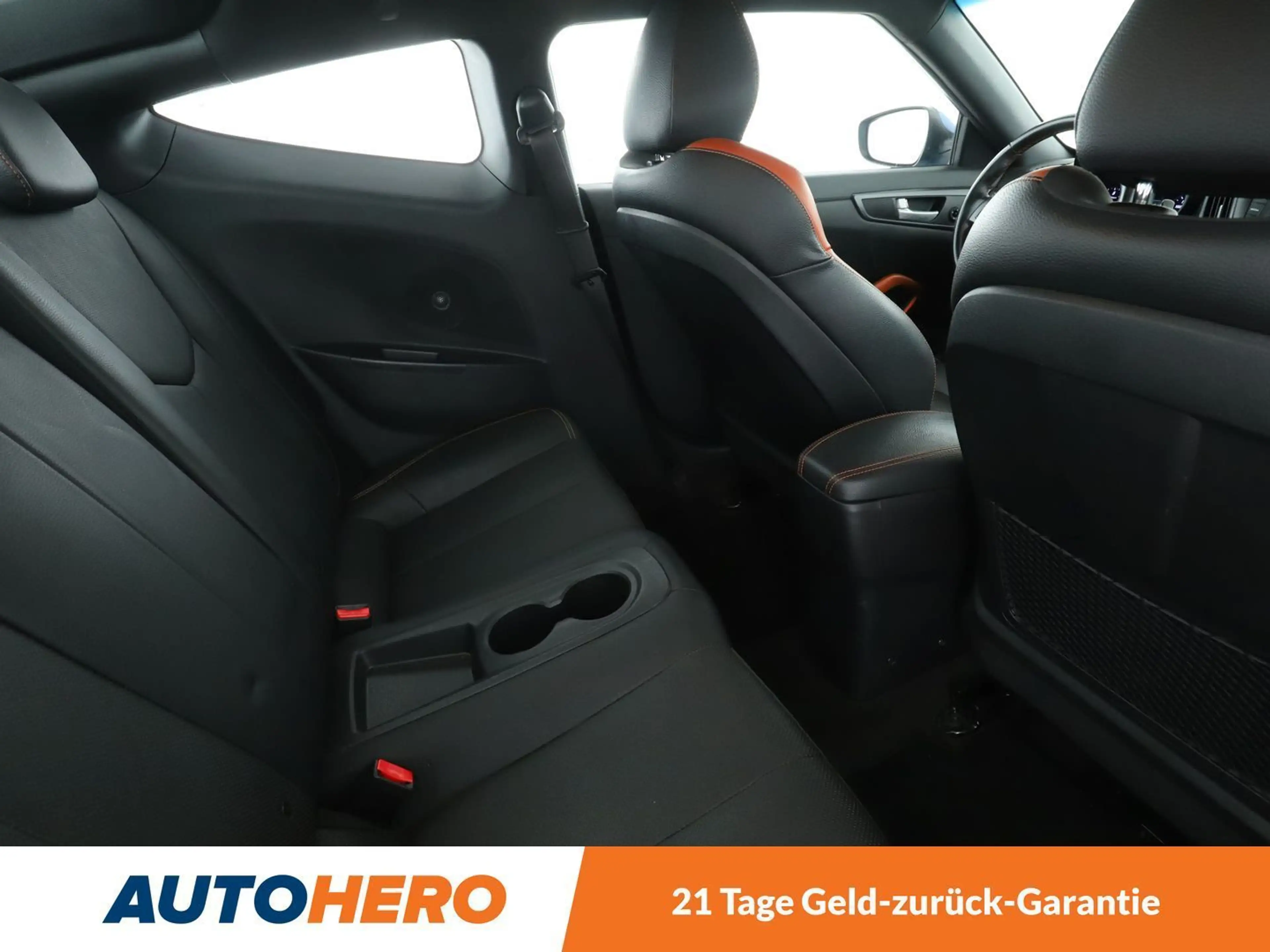 Hyundai VELOSTER 1.6 TGDI Matt Finish *NAVI*CAM*PDC*SHZ* — photo 14