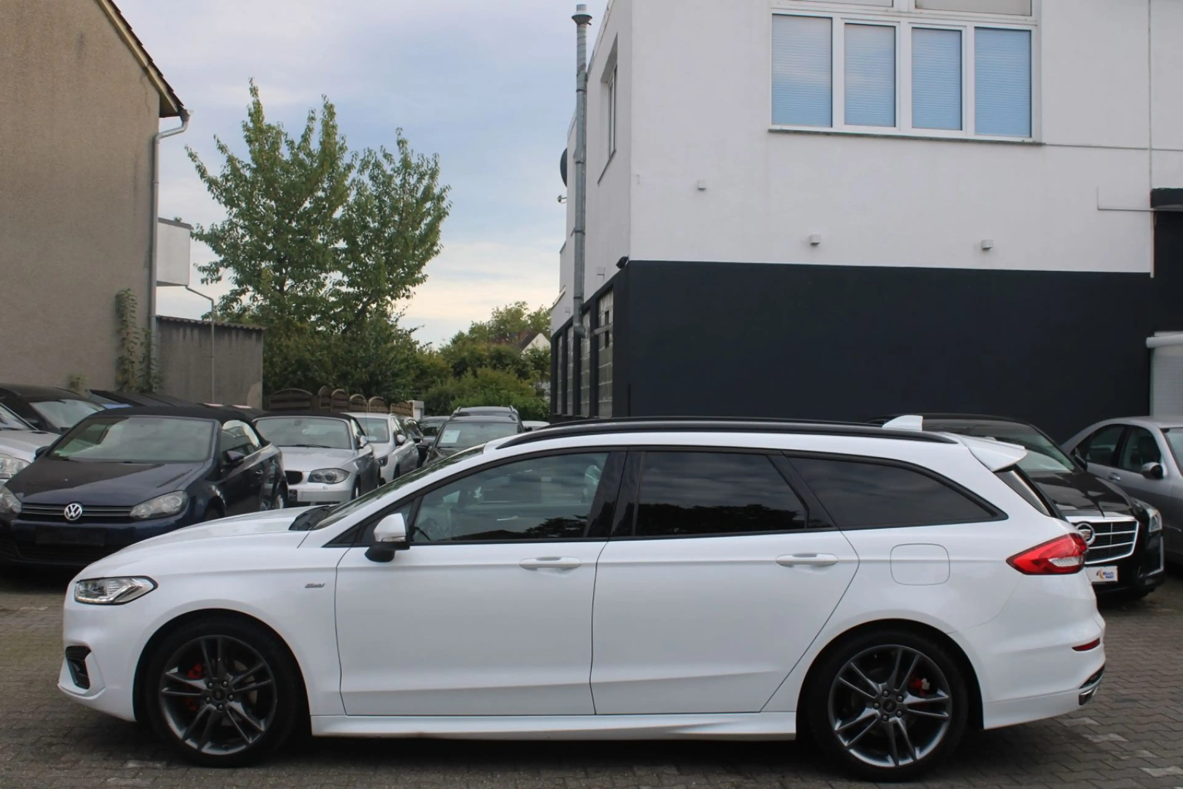 Ford Mondeo 2.0 TDCI Turnier ST-Line*LEDER*NAVI*AUTOM — photo 5