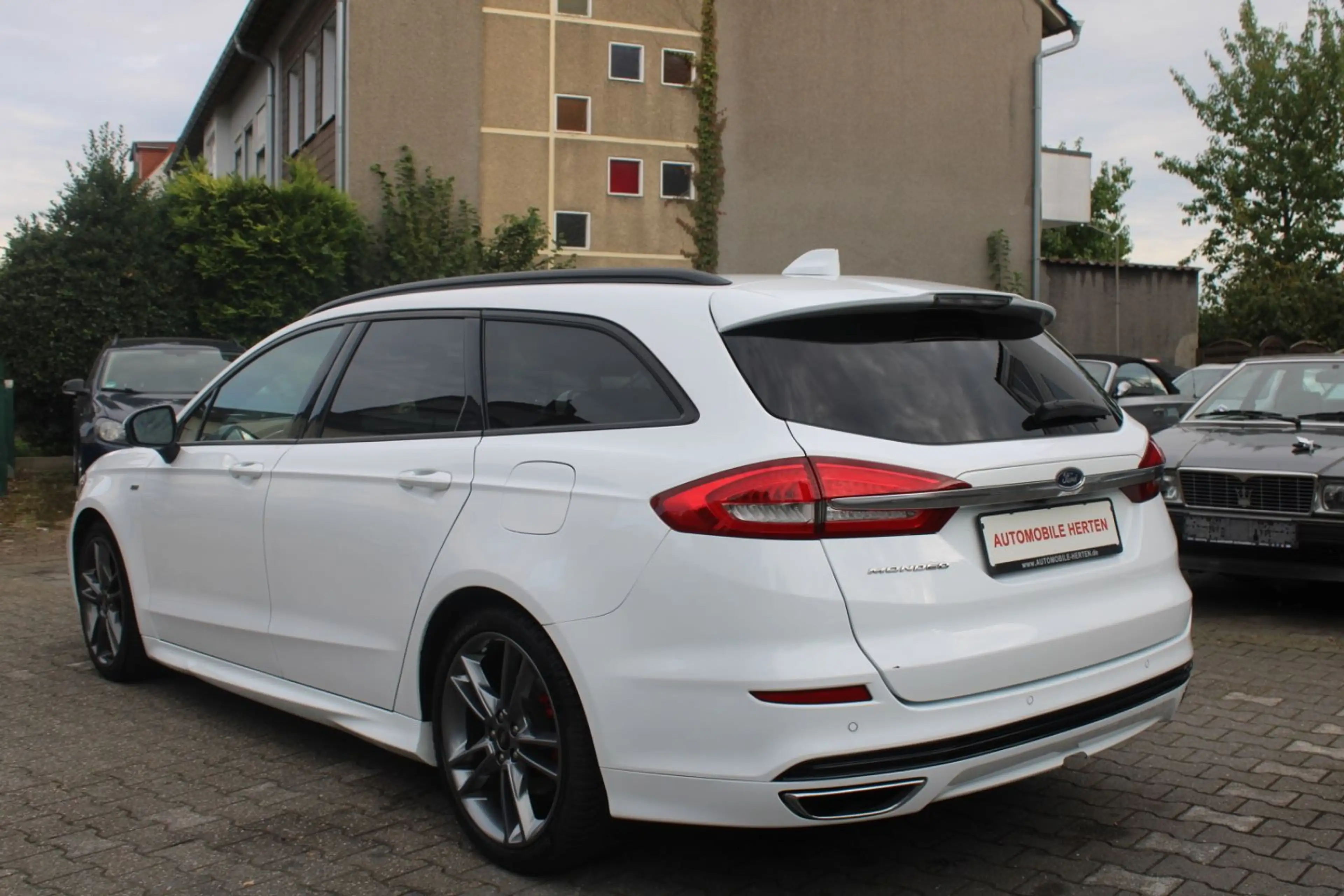 Ford Mondeo 2.0 TDCI Turnier ST-Line*LEDER*NAVI*AUTOM — photo 13