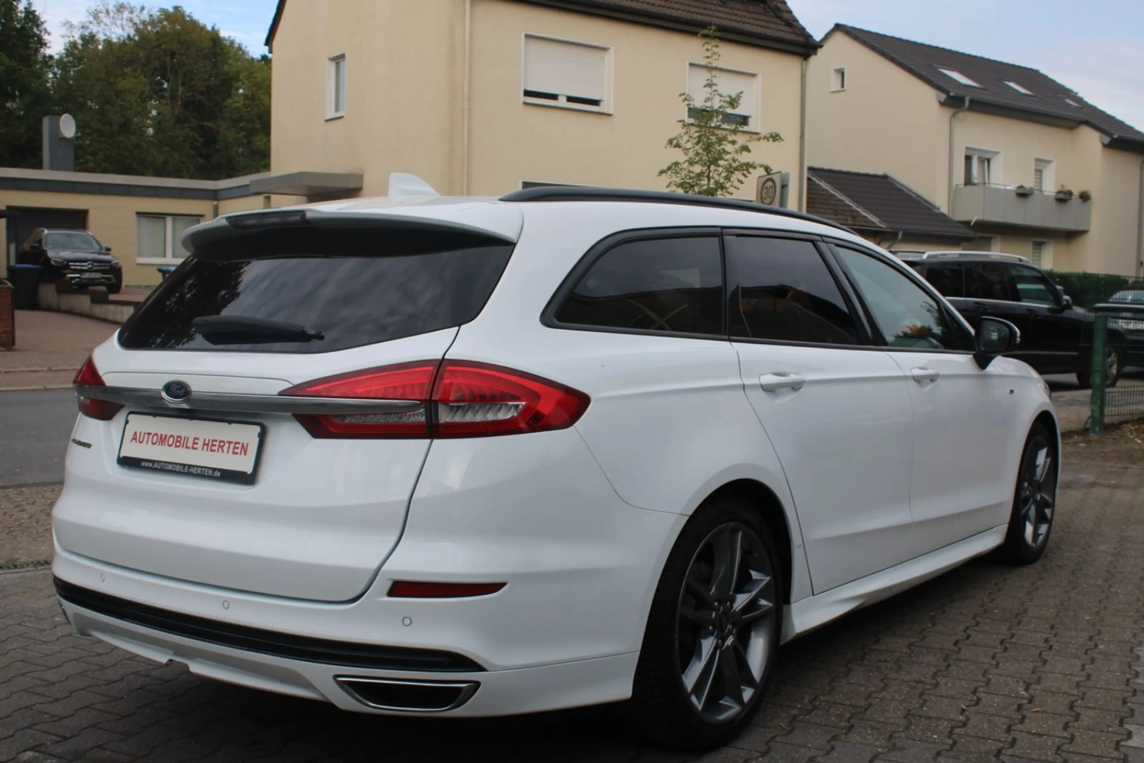 Ford Mondeo 2.0 TDCI Turnier ST-Line*LEDER*NAVI*AUTOM — photo 14