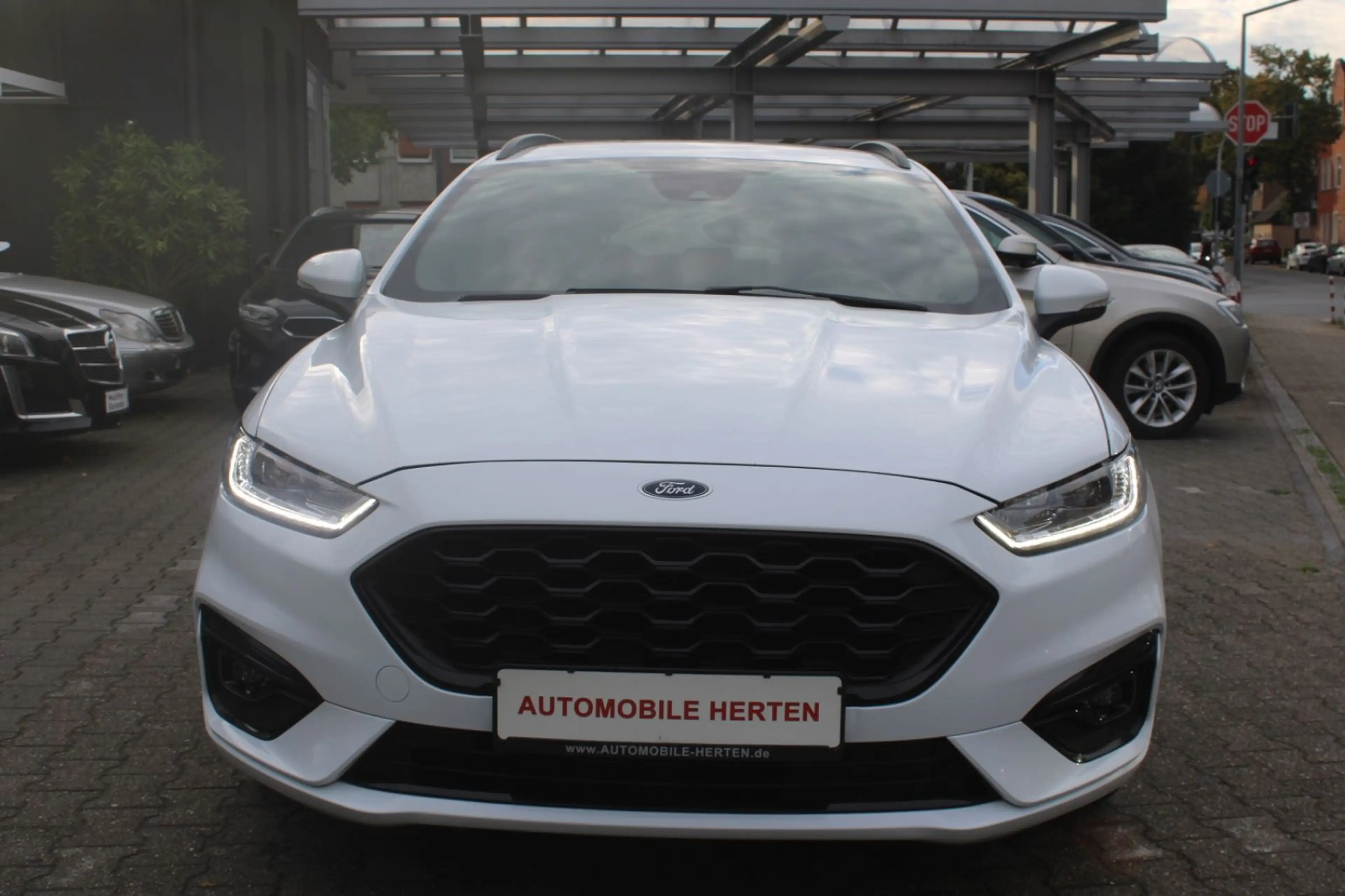 Ford Mondeo 2.0 TDCI Turnier ST-Line*LEDER*NAVI*AUTOM — photo 4