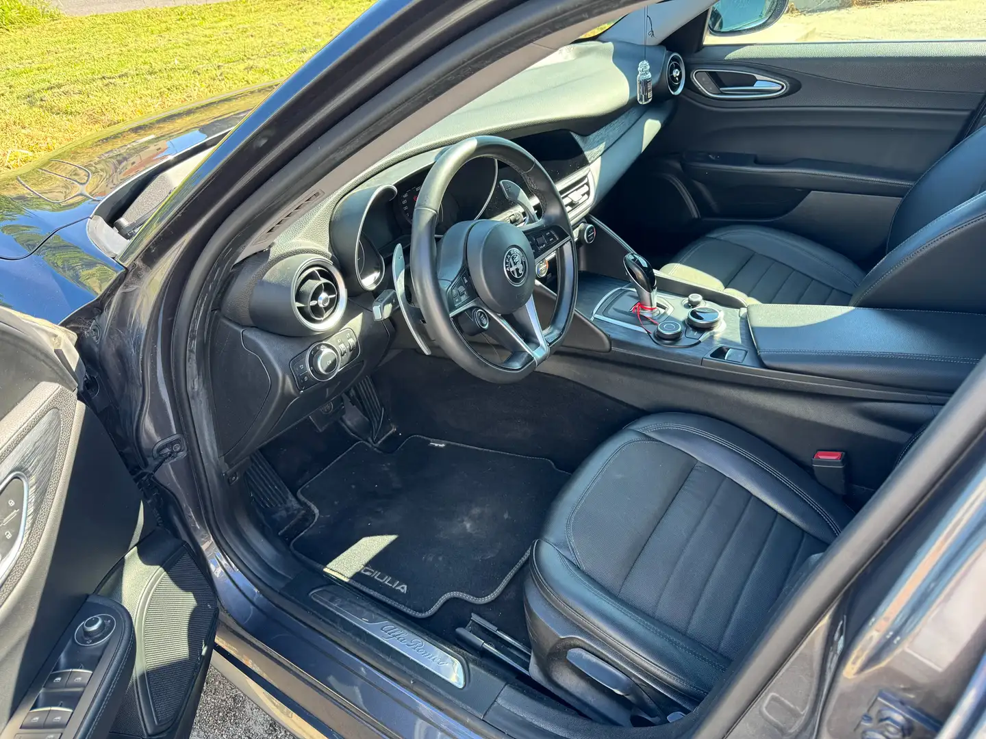Alfa Romeo Giulia Giulia 2016 2.2 t Lusso 190cv auto Grey - 1
