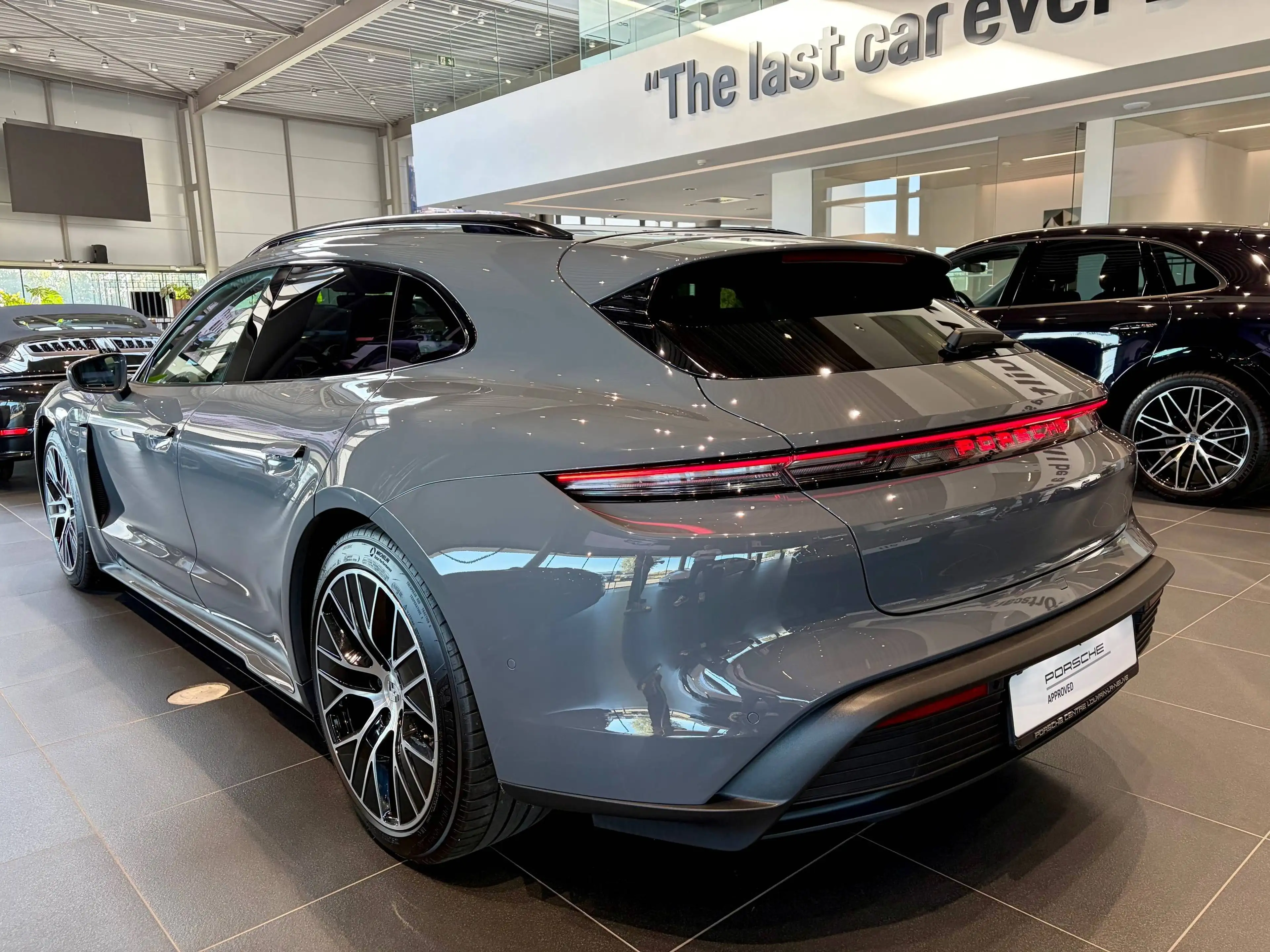 Porsche Taycan Taycan Sport Turismo RWD 435cv — photo 4