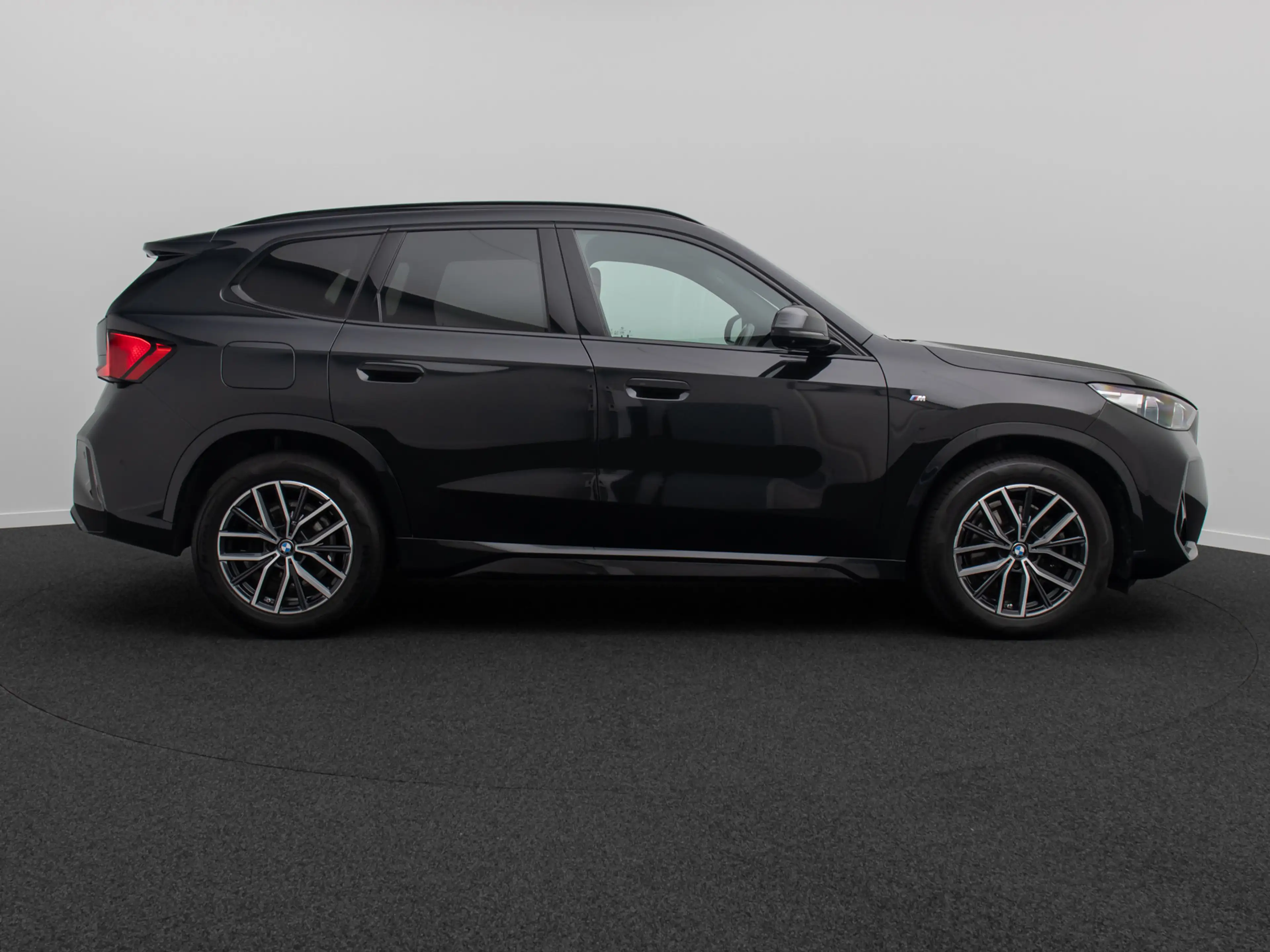 BMW X1 M Sport AHK 360°ACC HUD DAB Komfort 18 — photo 5