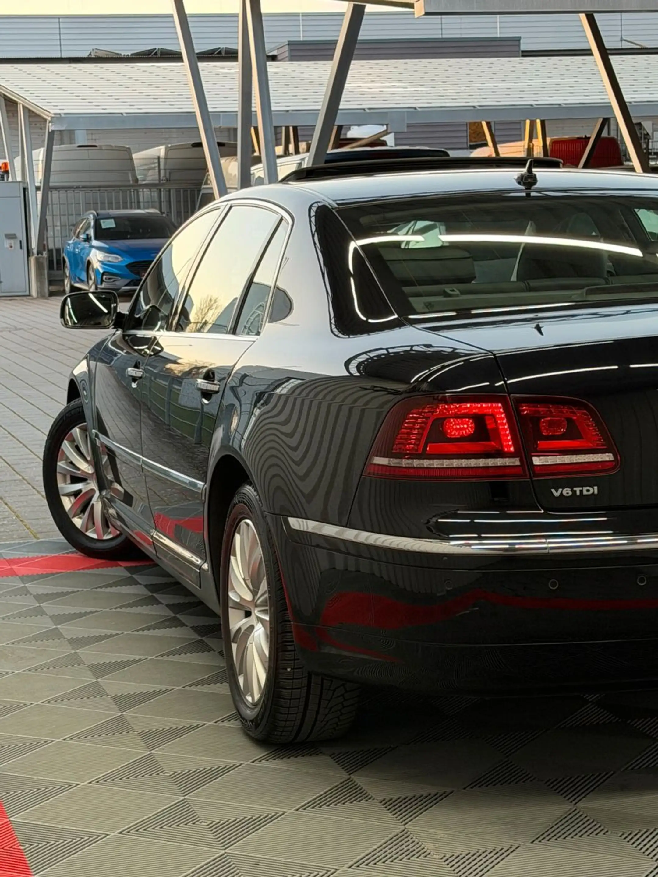 Volkswagen Phaeton V6 TDI 5-Sitzer 4Motion Dynaudio S-Dach Led Luft — photo 12