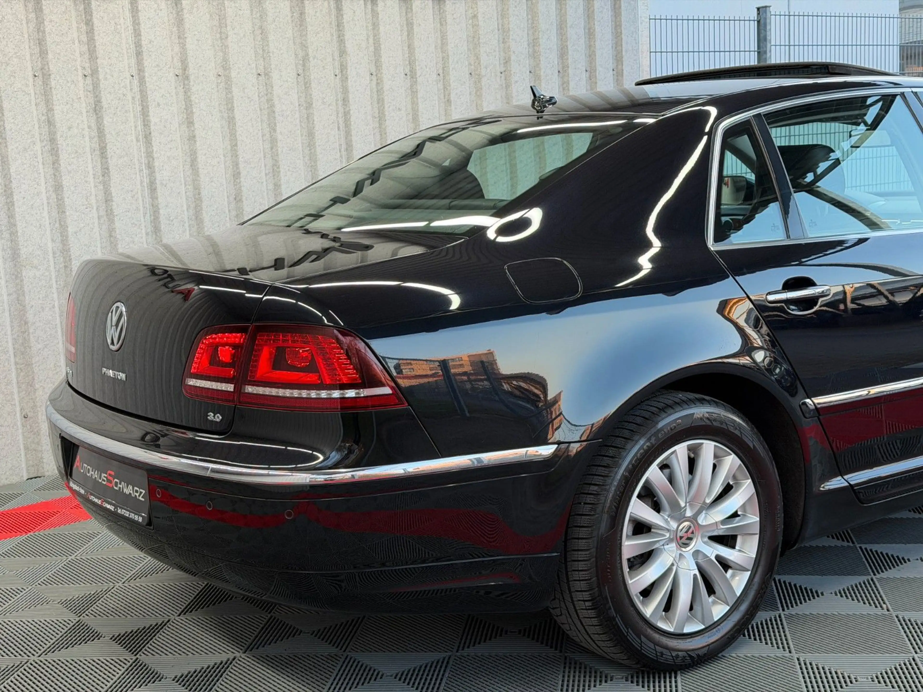 Volkswagen Phaeton V6 TDI 5-Sitzer 4Motion Dynaudio S-Dach Led Luft — photo 11