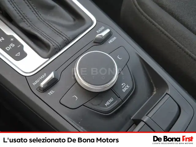Audi Q2 view 15