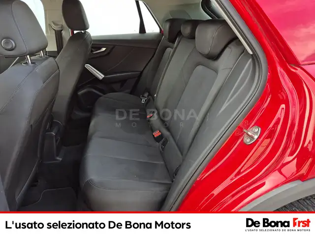 Audi Q2 view 7