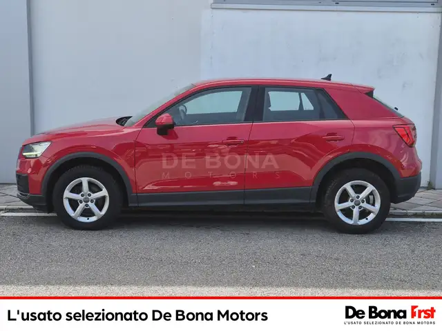 Audi Q2 view 3