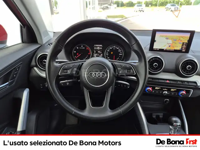 Audi Q2 view 9