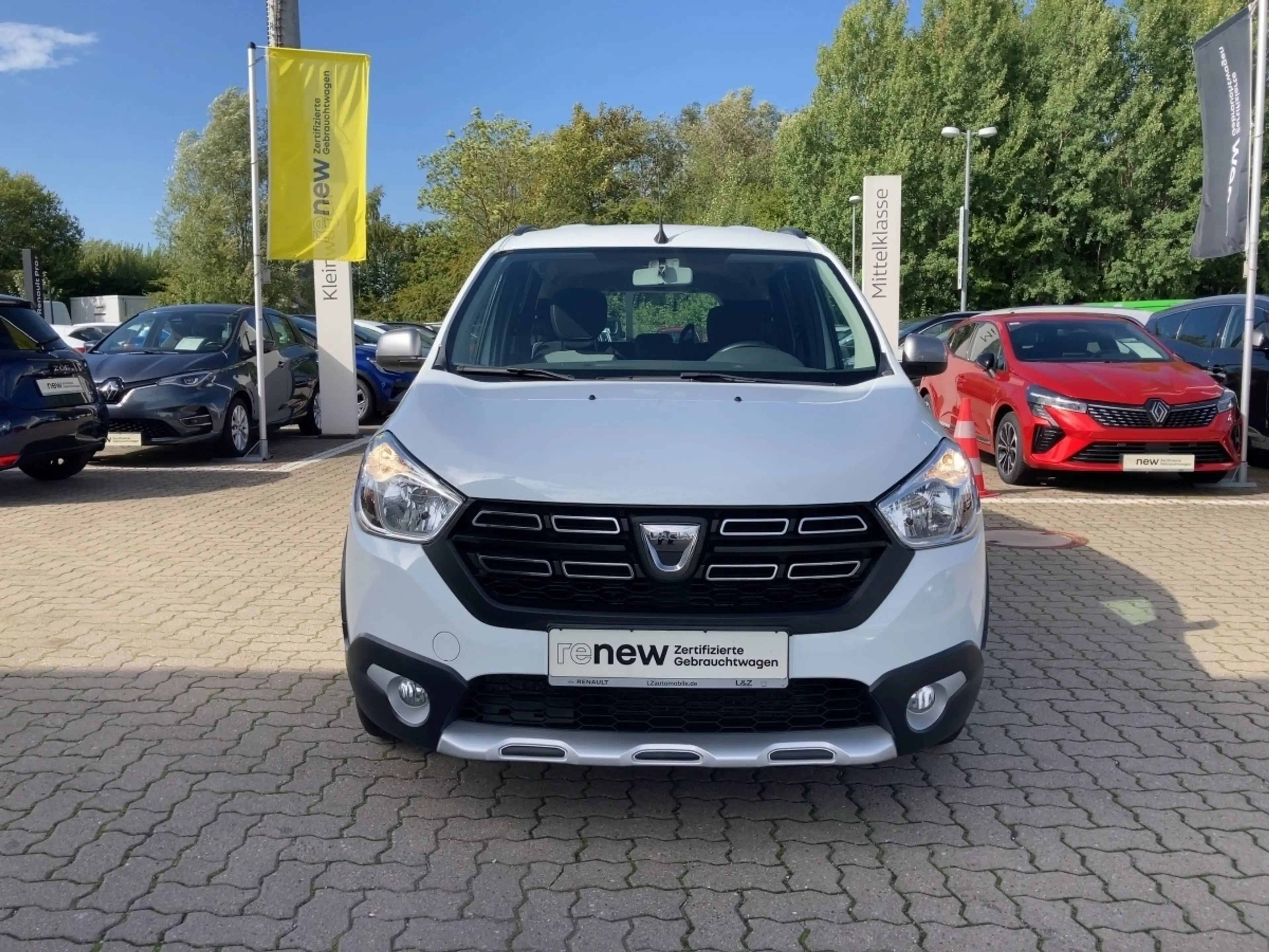 Dacia Lodgy Stepway Plus 1.5 BLUE dCi 115 — photo 6