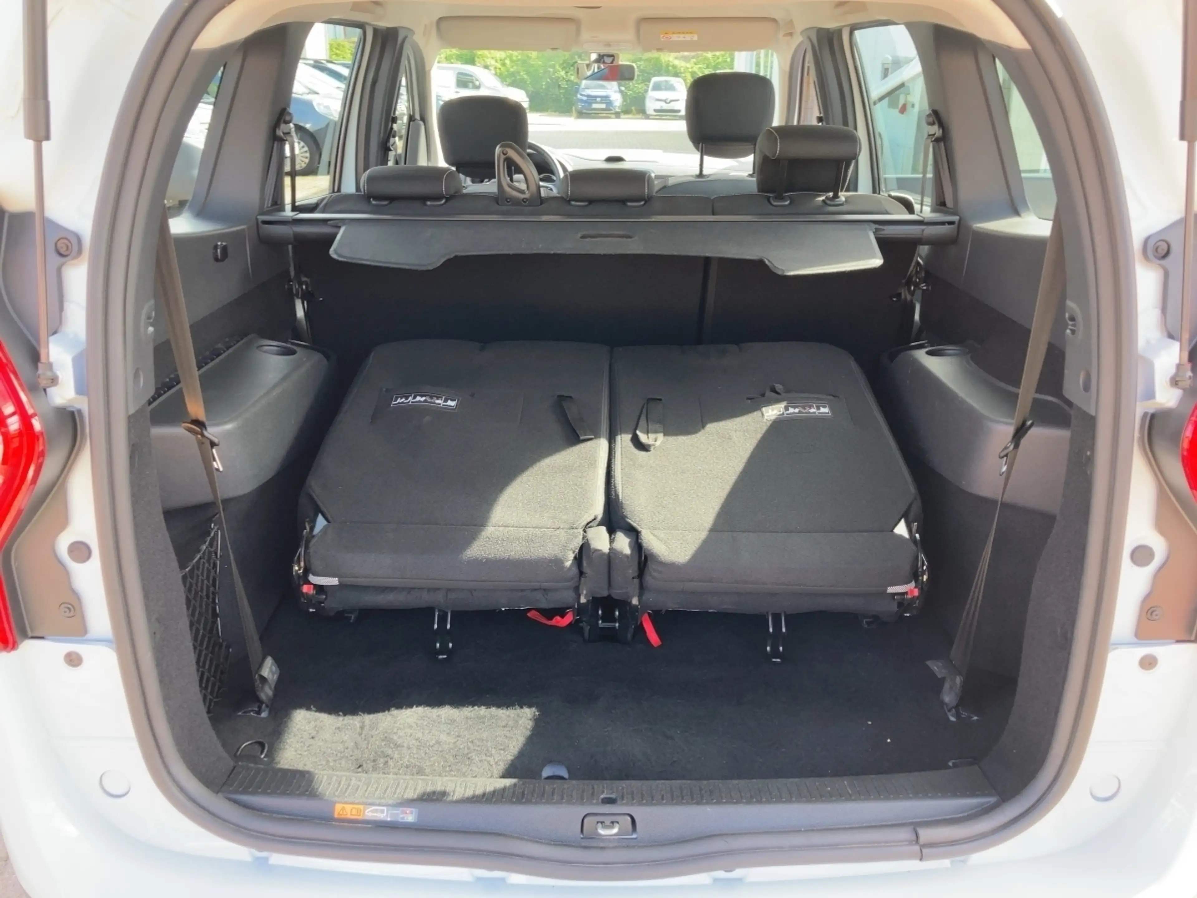 Dacia Lodgy Stepway Plus 1.5 BLUE dCi 115 — photo 13